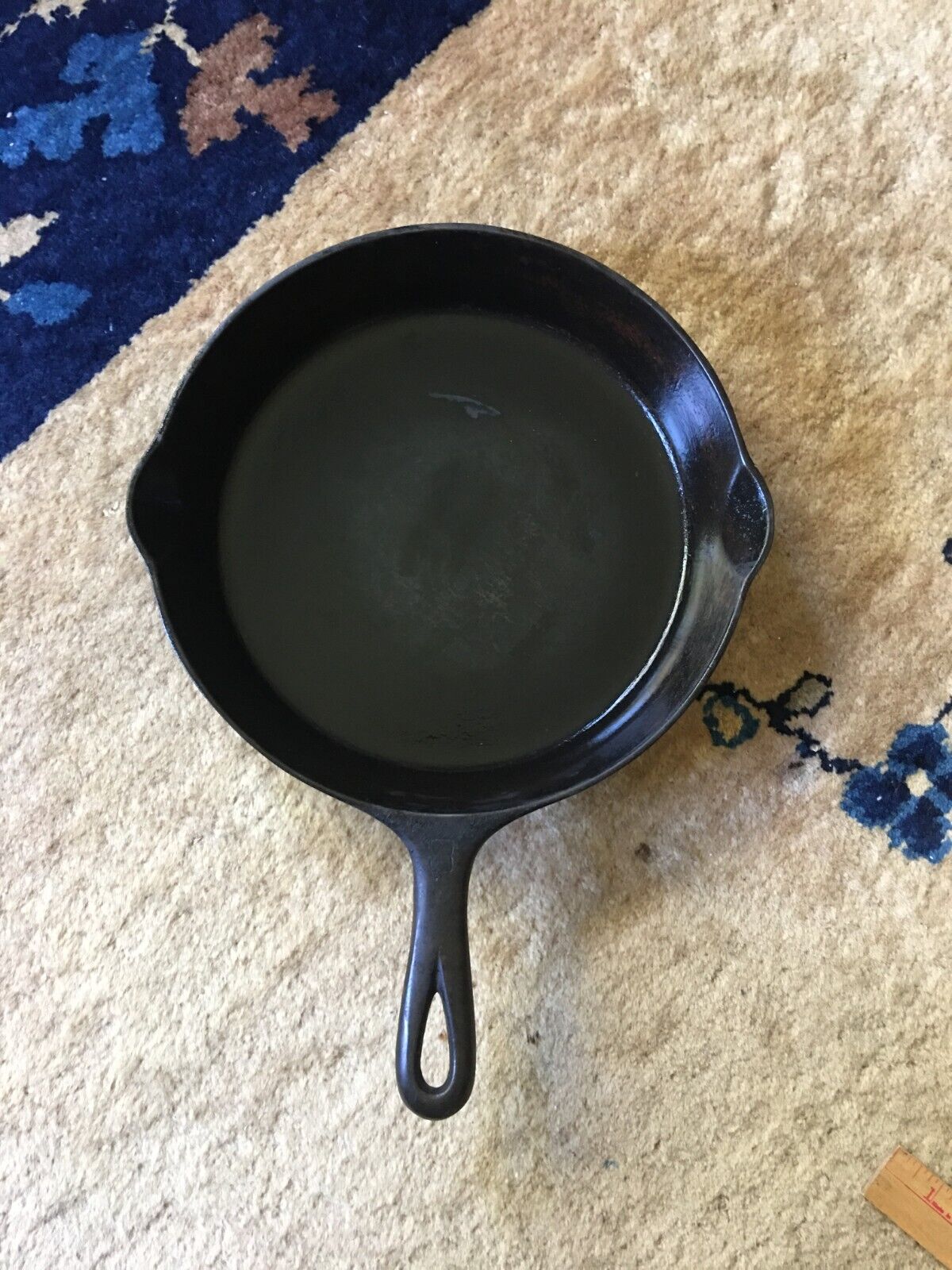 Vintage Griswold ERIE PA #8 Black Cast Iron Pan 704C Frying Pan, 10 1/2\
