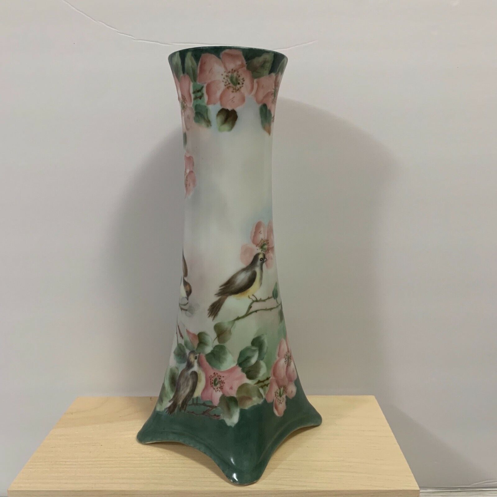 Vtg Rare H&C Bavaria Signed M. Paul?  Hand Painted Birds Footed Vase Please Read