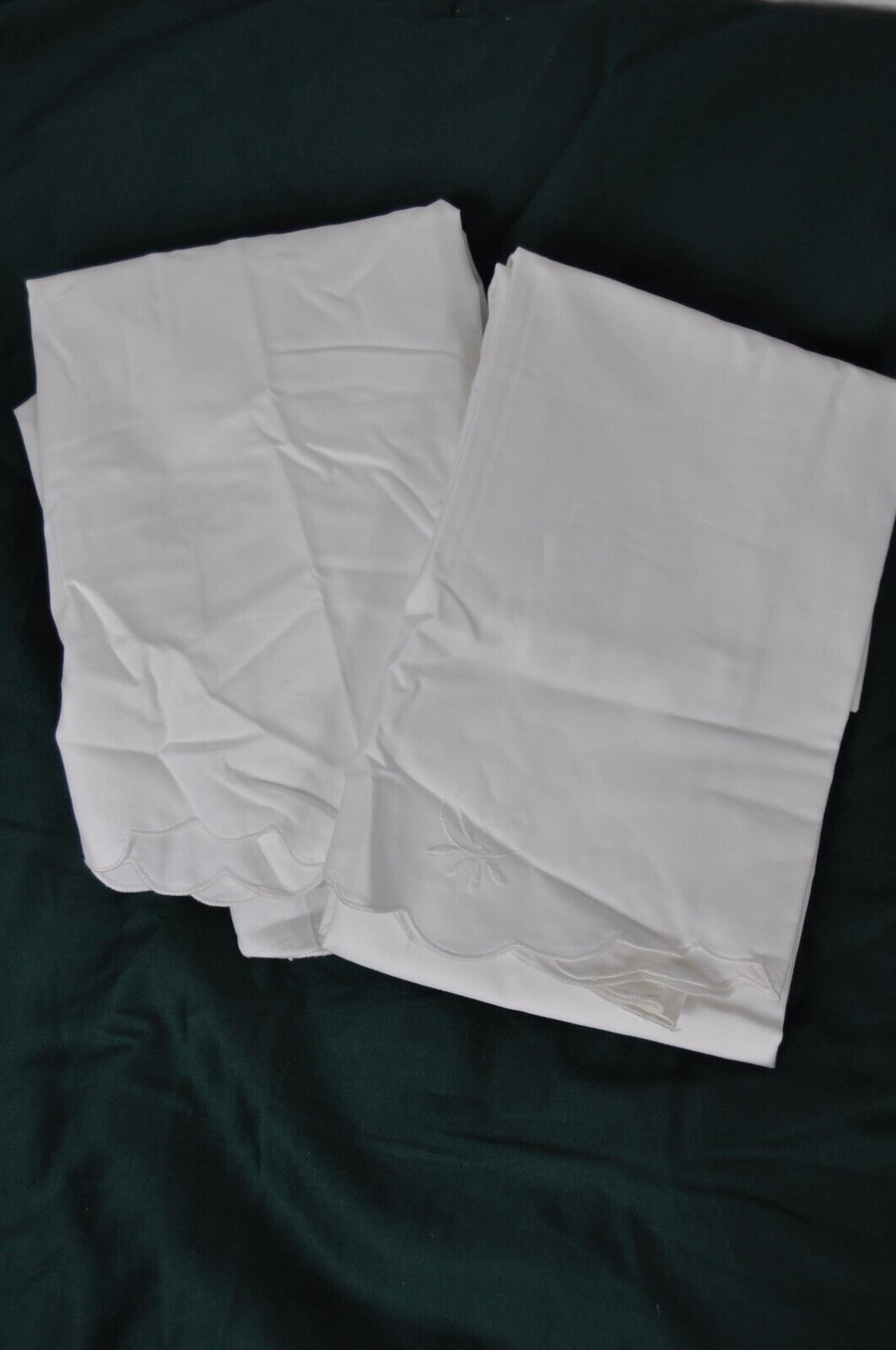Ralph Lauren White Scalloped Embroidered Standard Size Pillowcases 2 NWOT