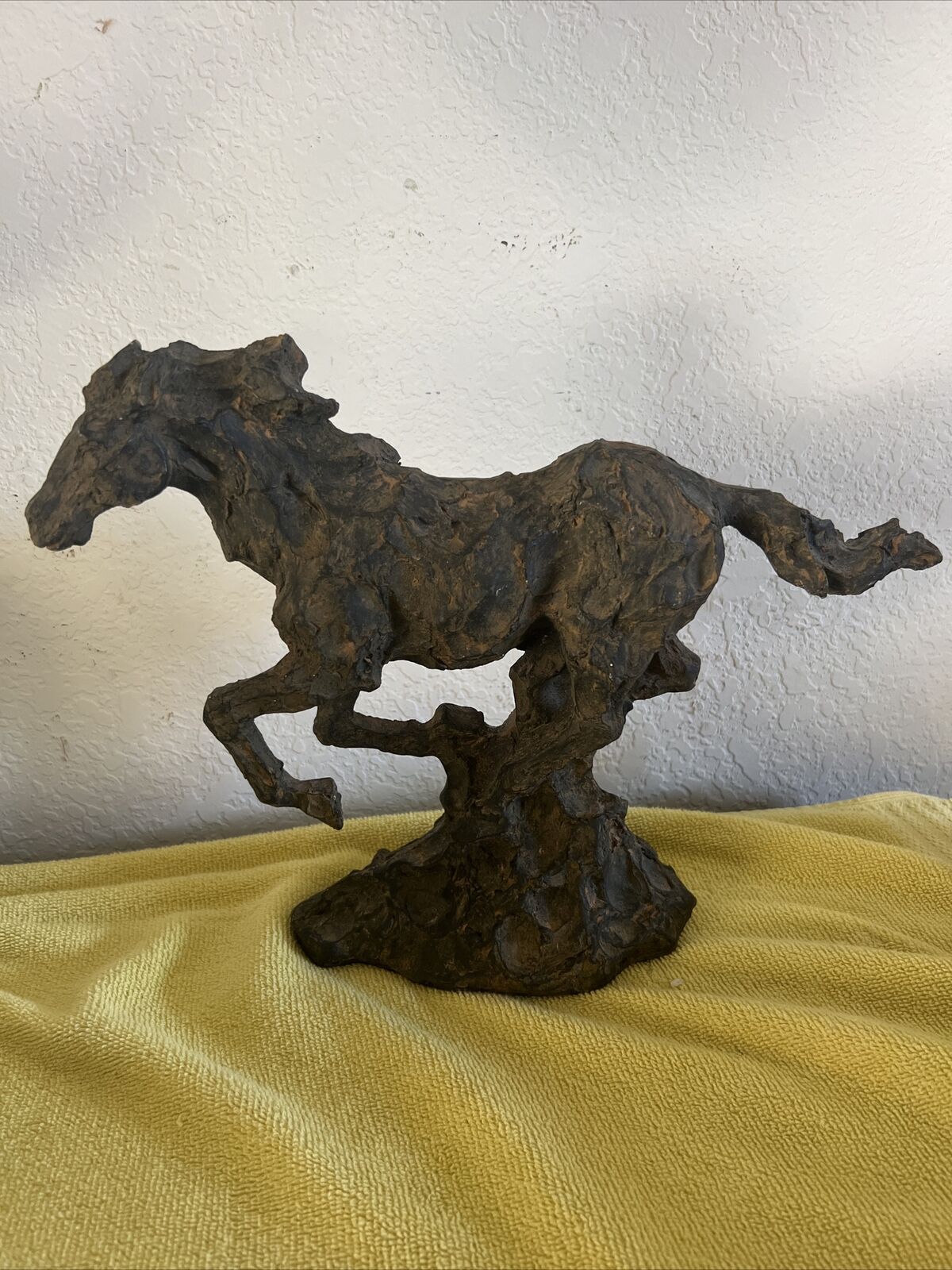 CLAY HORSE SCULPTURE EQUINE ART KENTUCKY THOROUGHBRED RACING EQUESTRIAN Unique