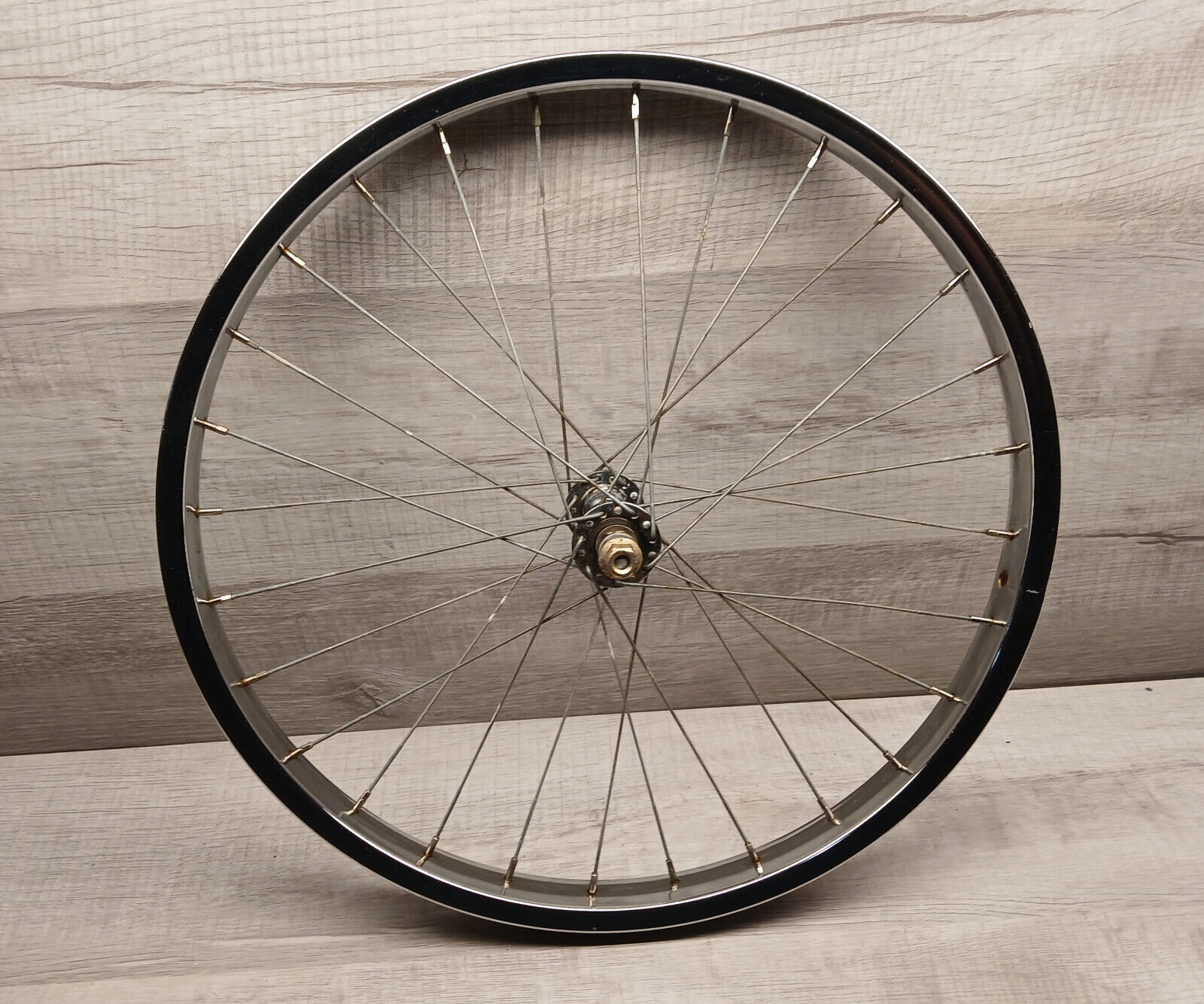 Vintage Schwinn Stingray 20” 1 3/4” S7 Front Bicycle Wheel