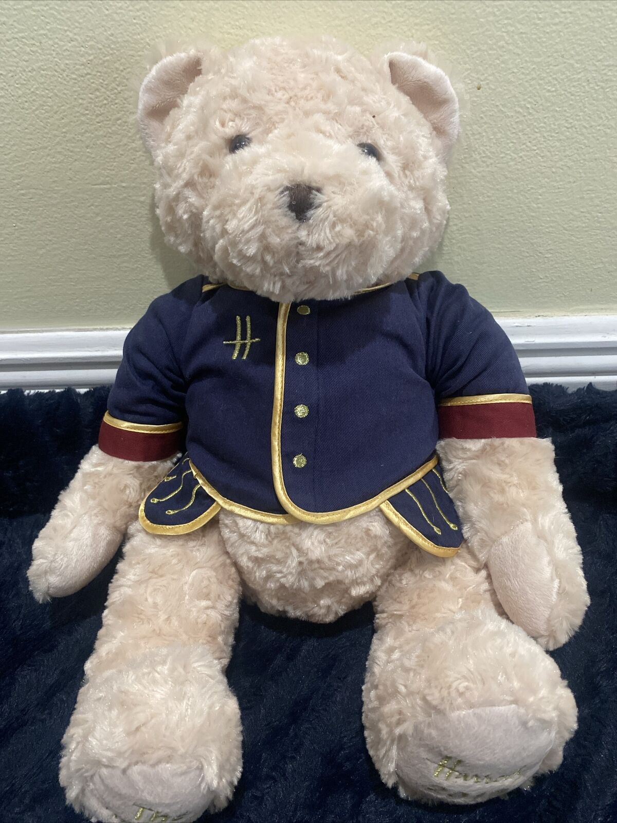 Rare Limited Edition - Harrods Annual Bear 2015 - Charles Clay 