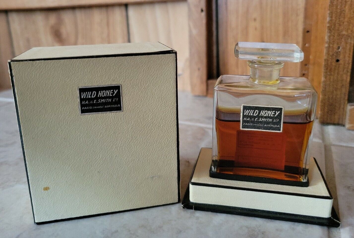 RARE Vintage H. A. & E. Bermuda WILD HONEY Eau de Parfum w/Box