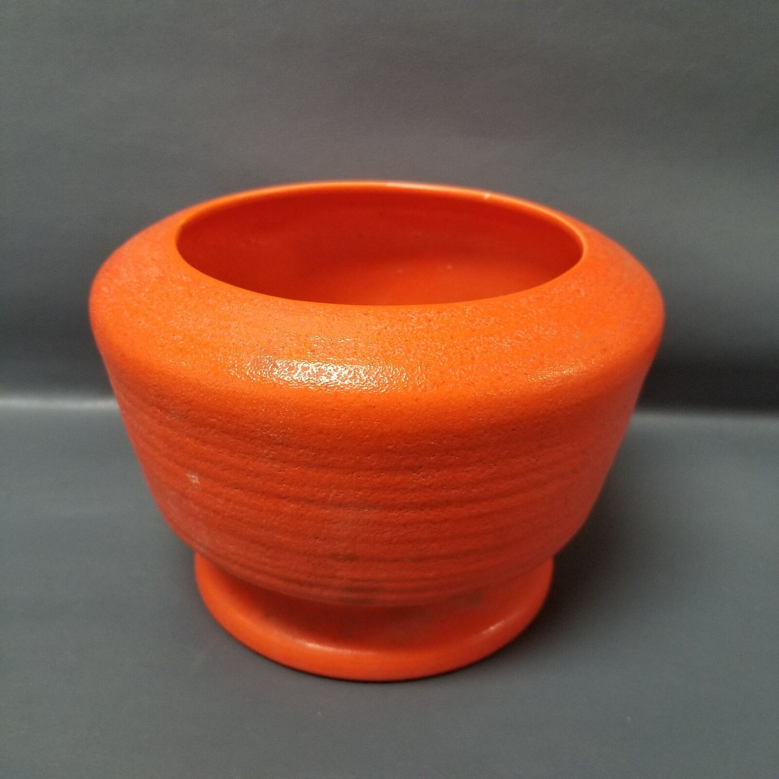 Vintage Freeman McFarlin Bright Orange Art Pottery Planter Pot 5\