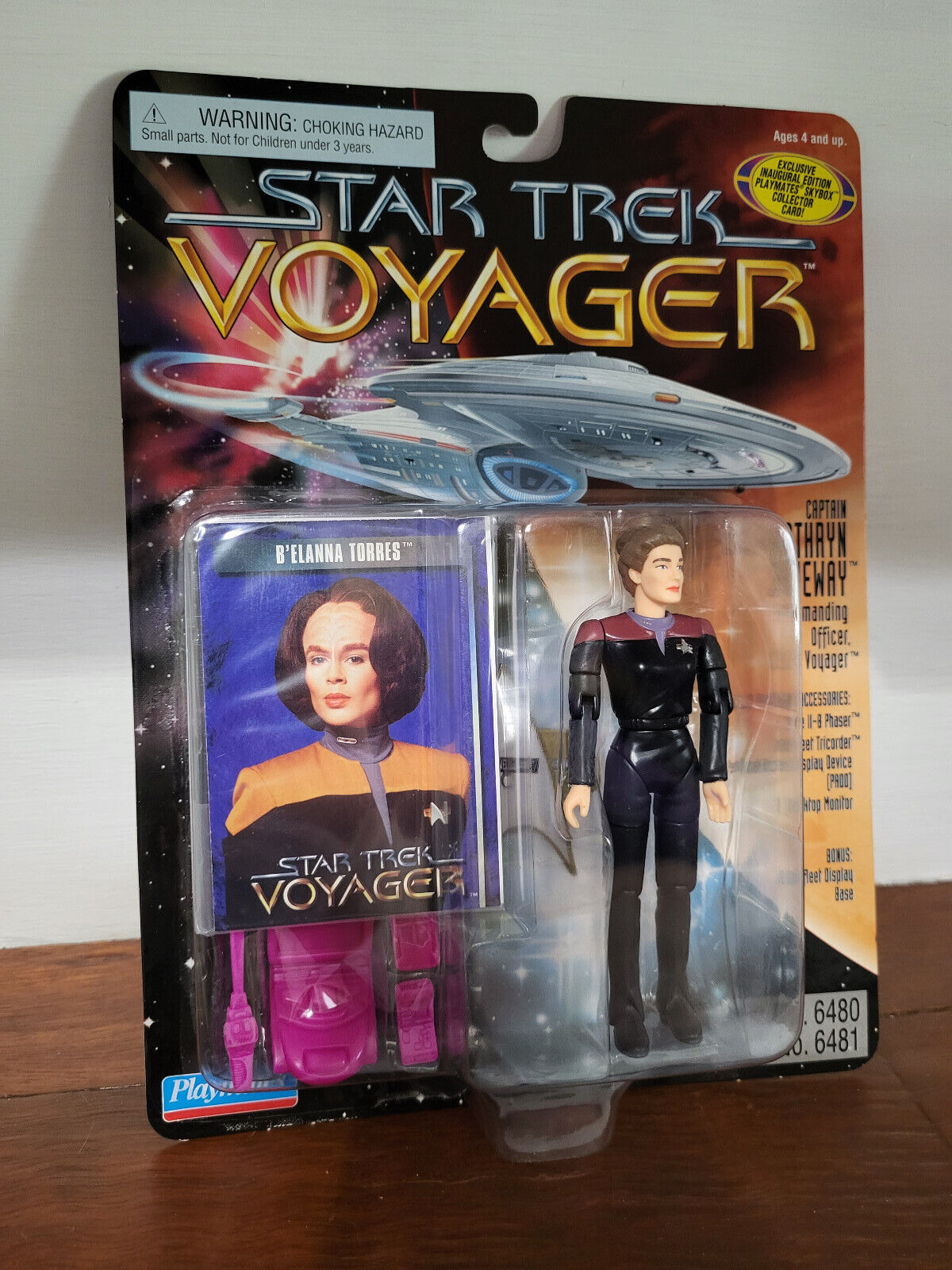 Star Trek Voyager Captain Kathryn Janeway figure MOC B\'Lanna Torres card error