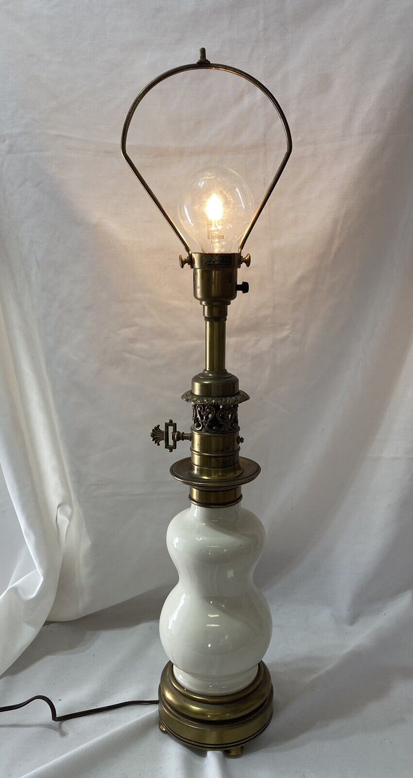 Lenox Stiffel Table Lamp Off White Porcelain Gold MCM Vintage