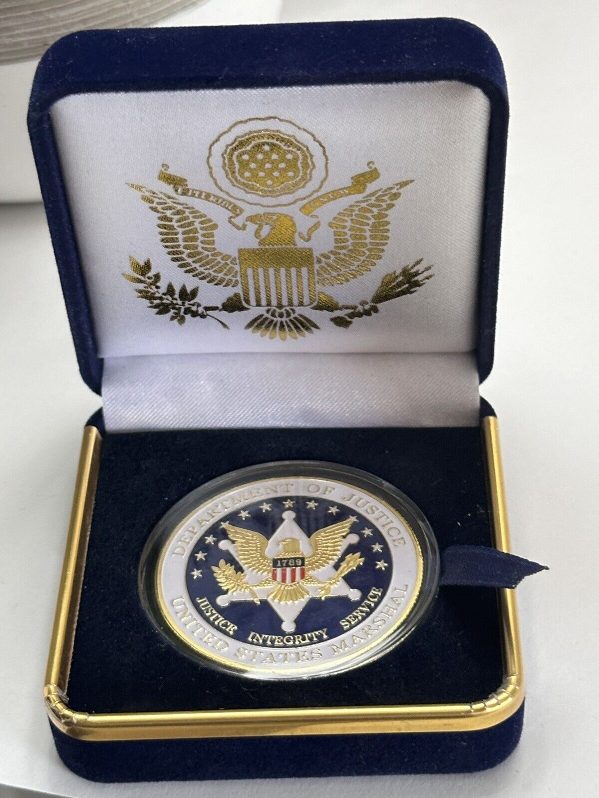 US Federal Marshal Service Special Agent Challenge Coin With Blue Velvet Case