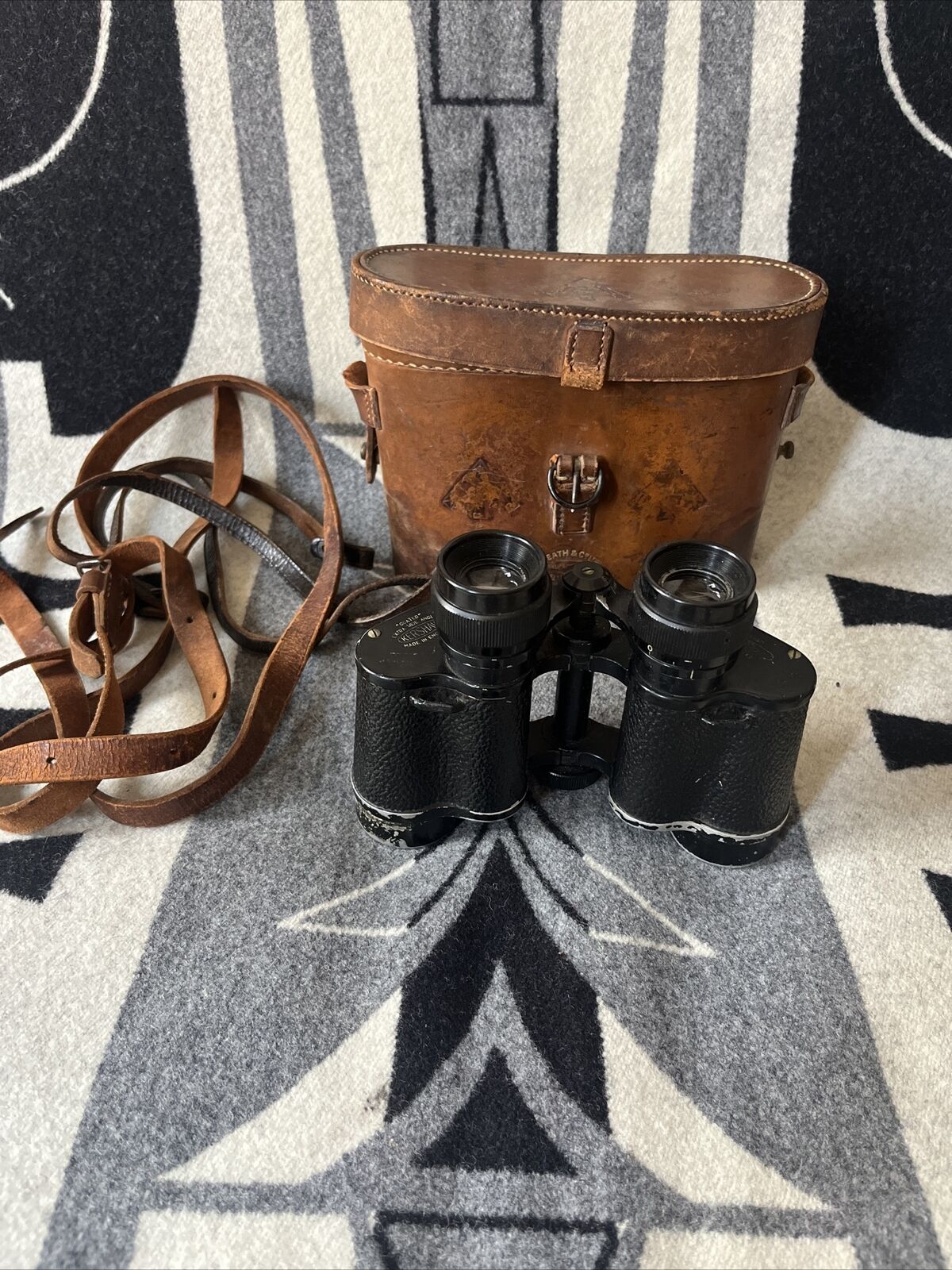 WWII British Army MOD Broad Arrow Binoculars W Kershaw Leather Case Made England