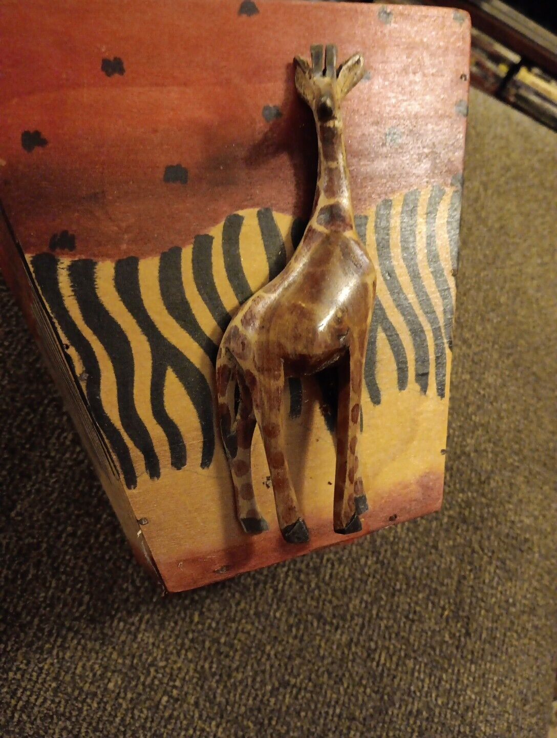 Vintage Disney ANIMAL KINGDOM Hand-painted Wooden Giraffe Plant Holder 