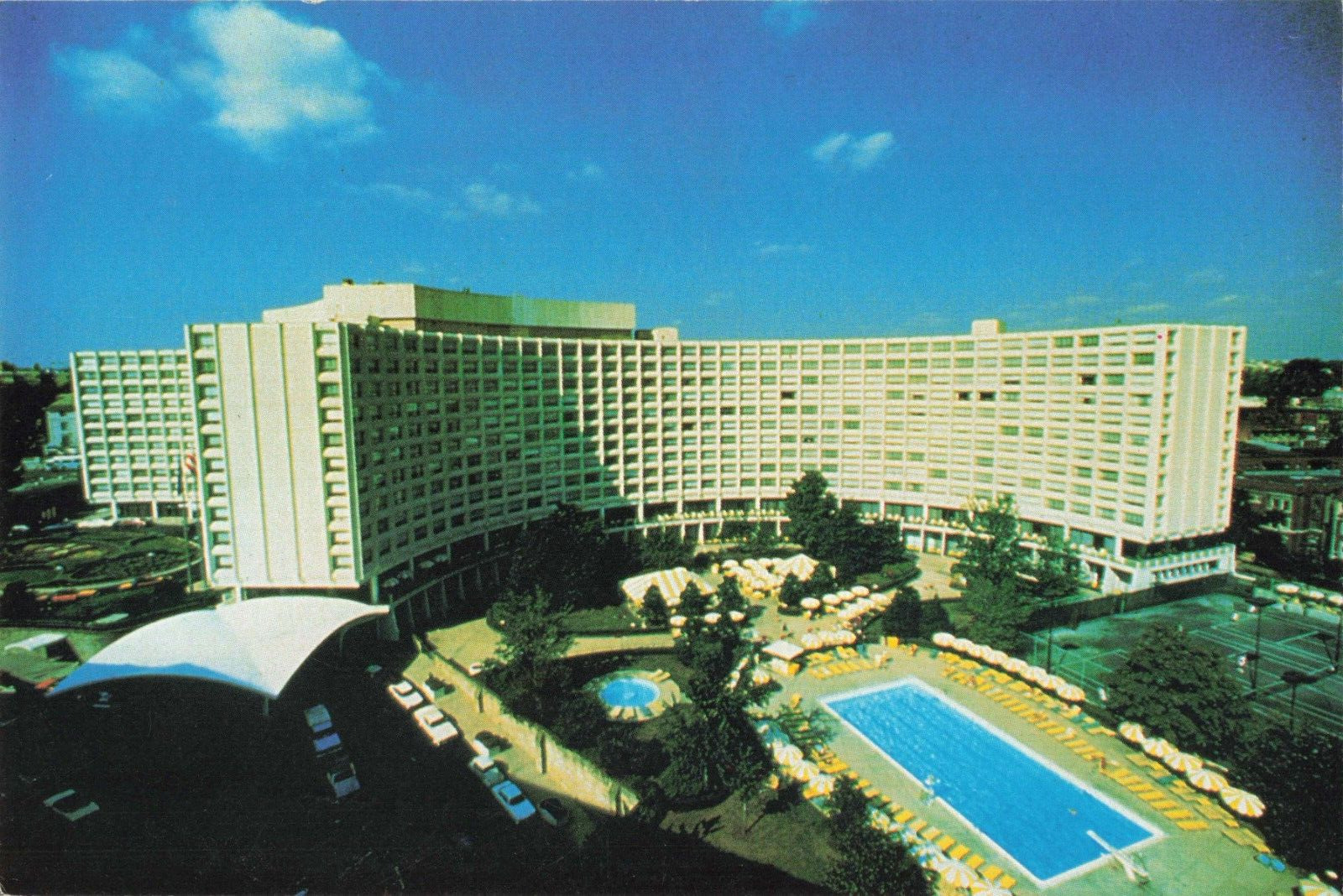 Washington DC, The Washington Hilton & Towers Hotel Advertising Vintage Postcard
