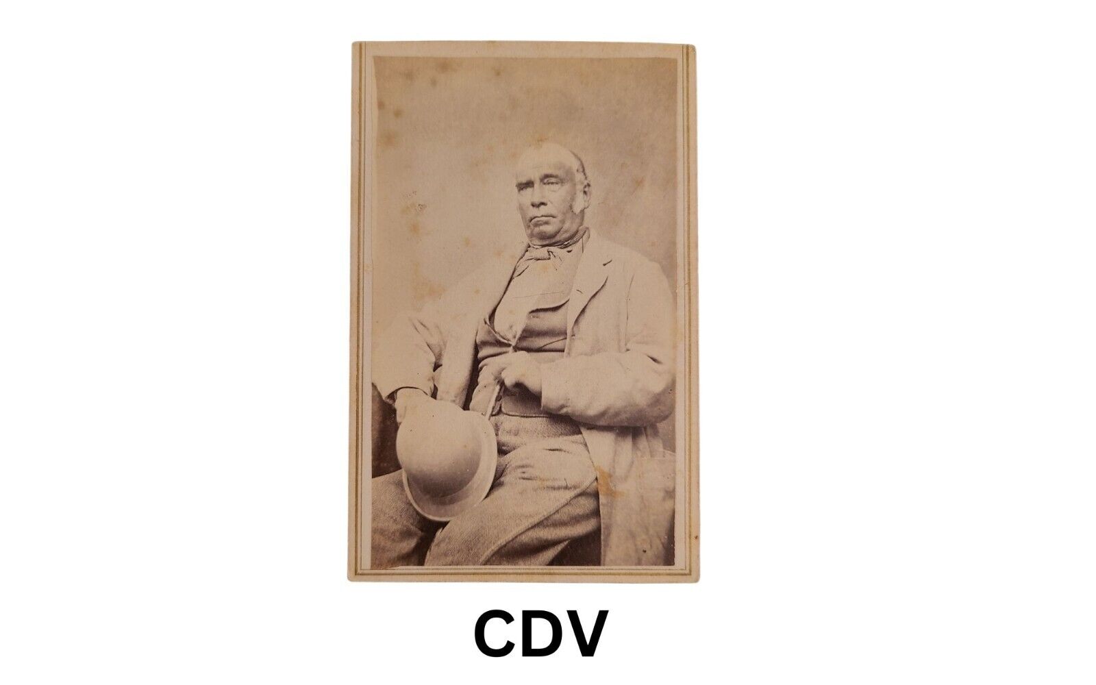 CDV PHOTOGRAPH - MAN - POSSIBLY AFRICAN AMERICAN ? - UNKNOWN STUDIO (217)