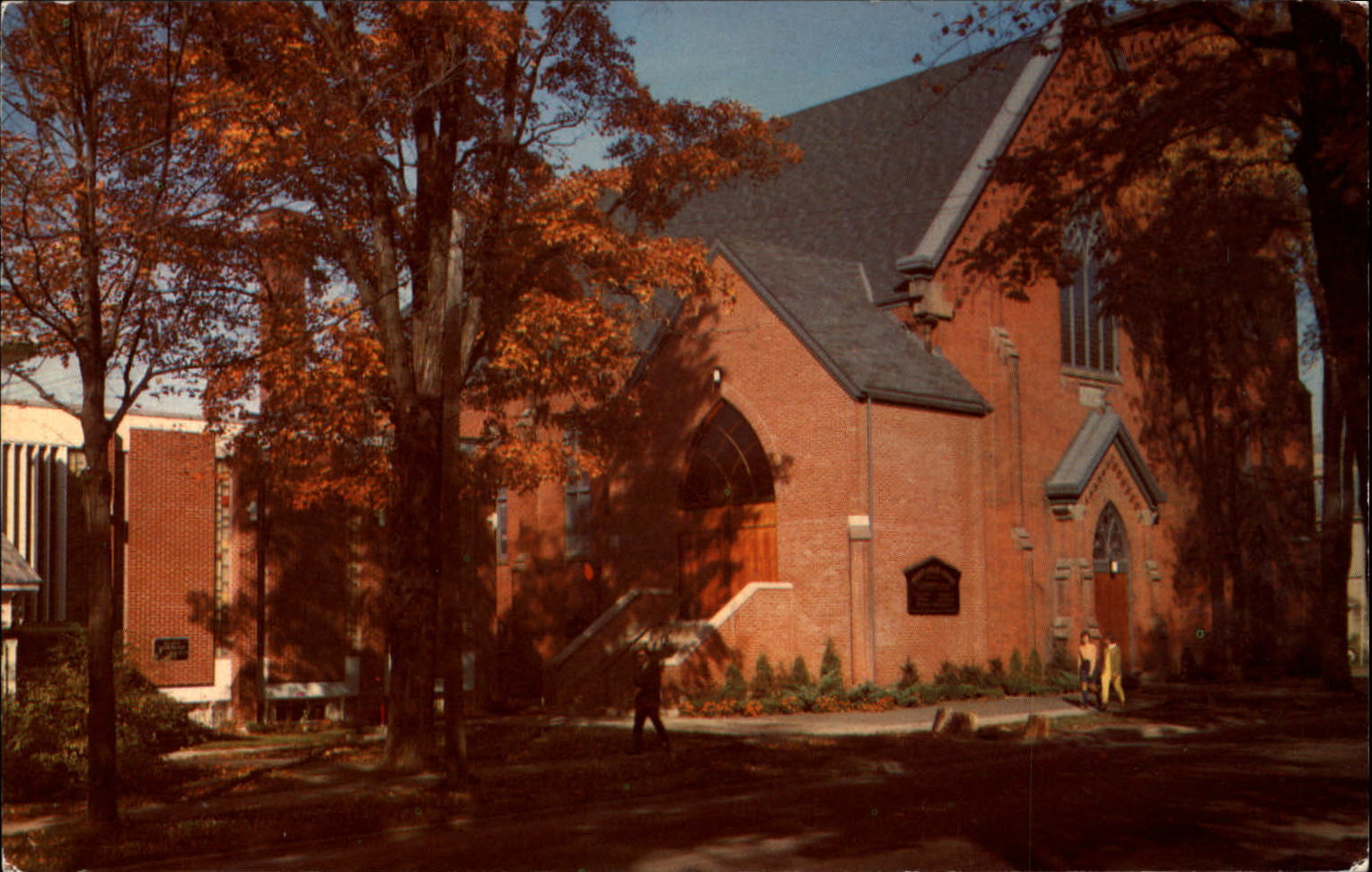 Wesley United Church Pembroke Ontario Canada ~ 1950-60s vintage postcard