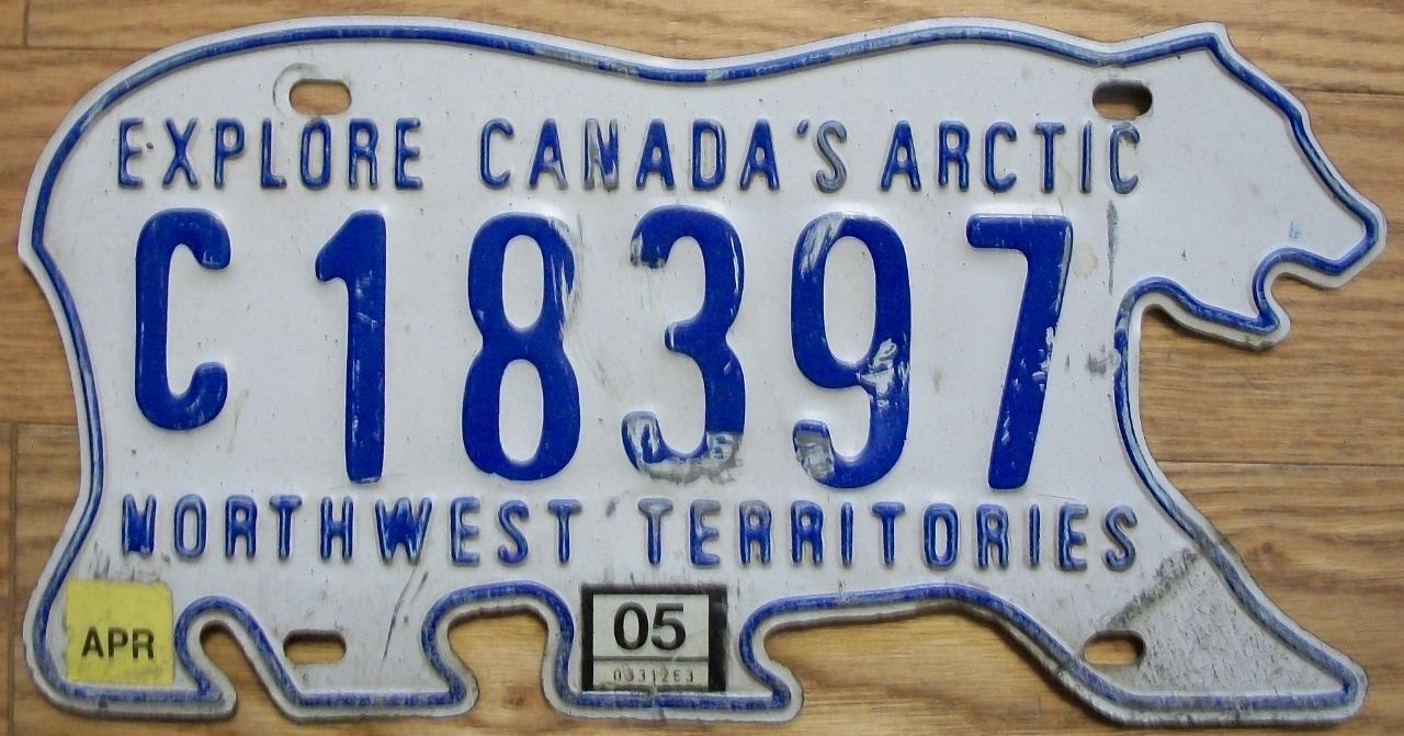 SINGLE NORTHWEST TERRITORIES, CANADA LICENSE PLATE - 2005 - c18397 - POLAR BEAR