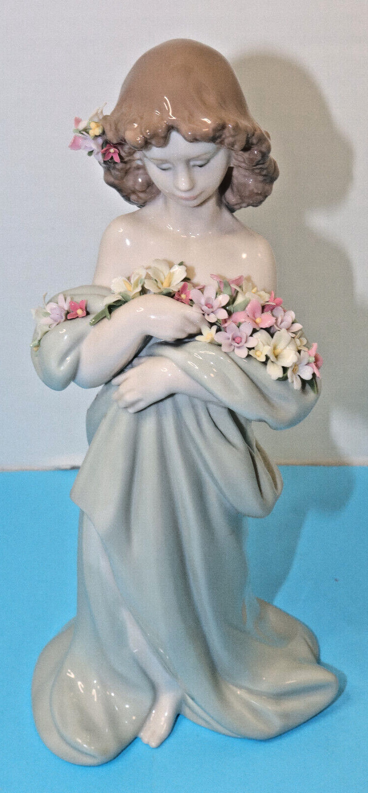 Lladro Petals Of Love # 6346 Porcelain Figurine Near Mint no box