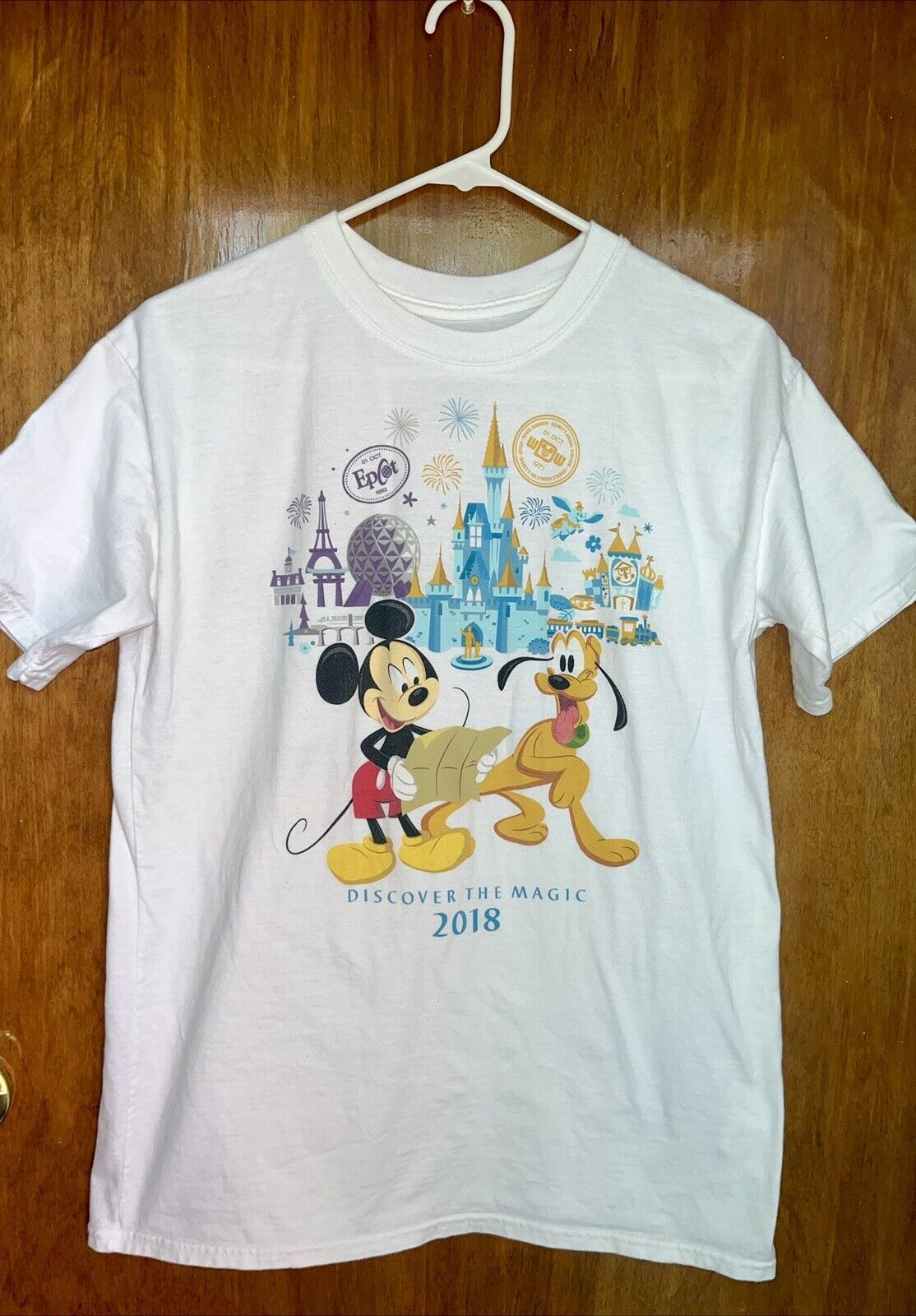 Disney Discover The Magic Youth Extra Large Short Sleeve T-Shirt 2018 Disneyland