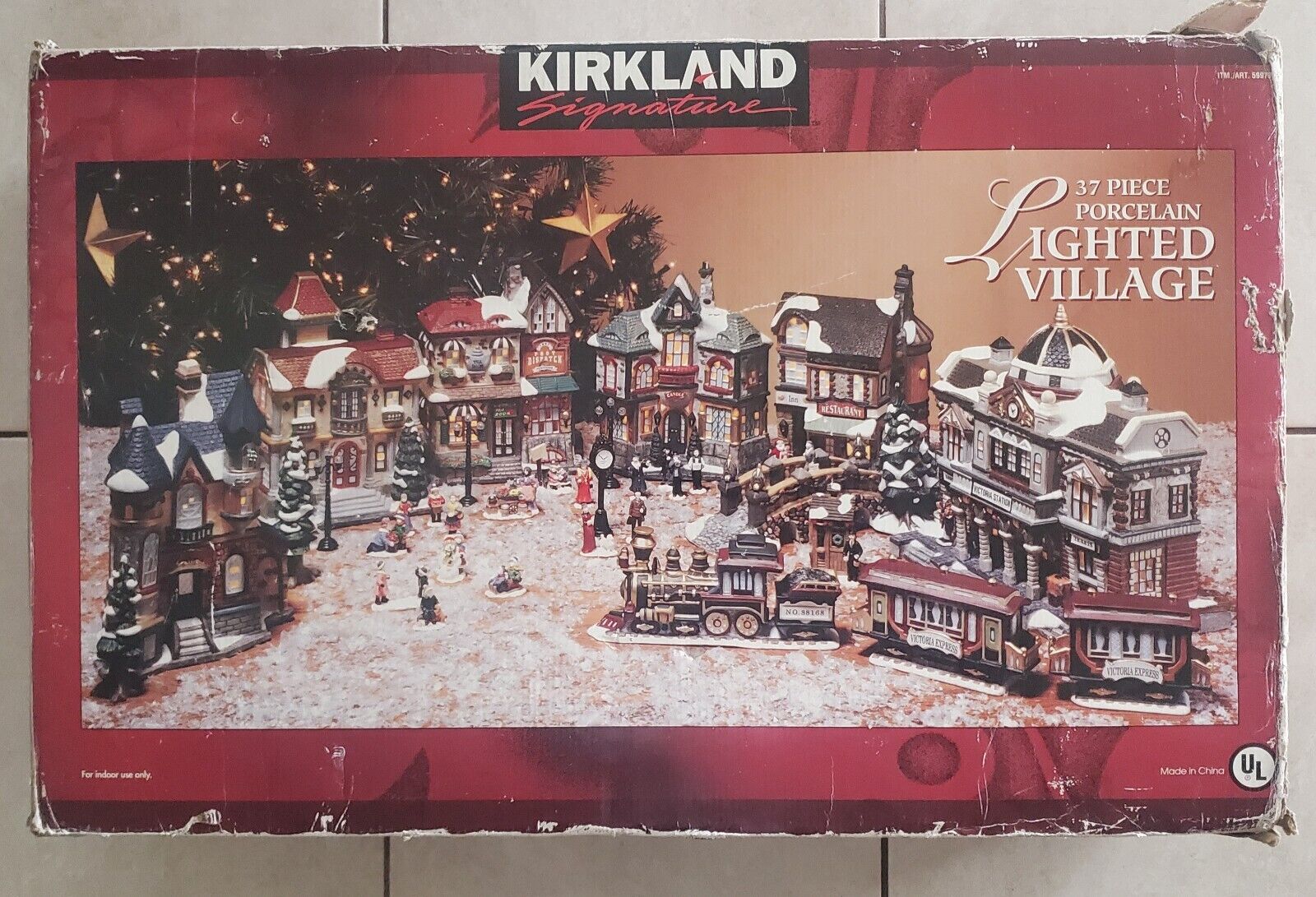 Costco Kirkland Lighted Village & Train #59979 EUC