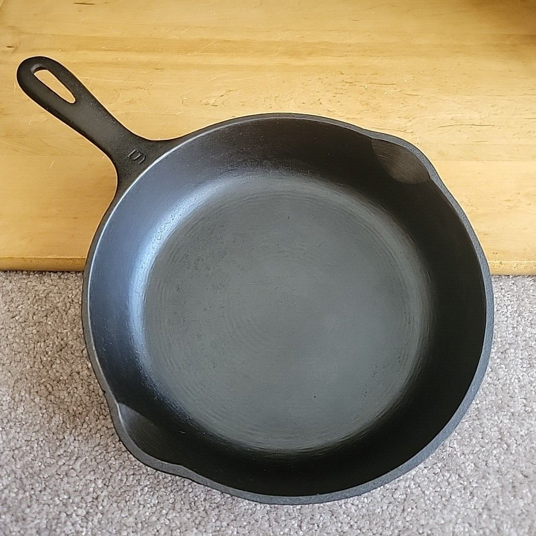 Vintage #6 Unmarked Wagner Cast Iron Skillet - 9 Inch - Fully Restored