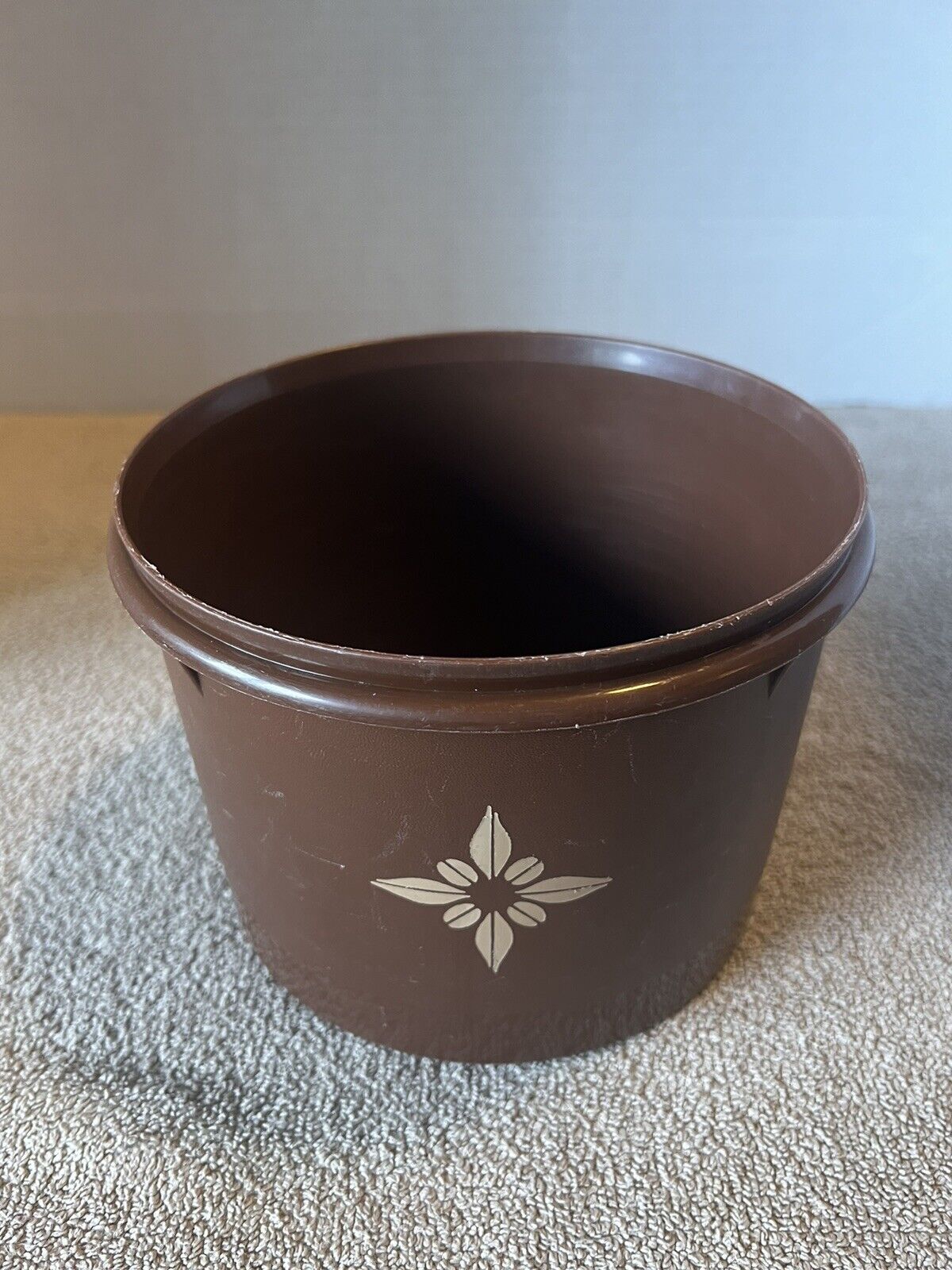 Vintage Tupperware Brown Starbust 3 qt Canister 265 No Lid