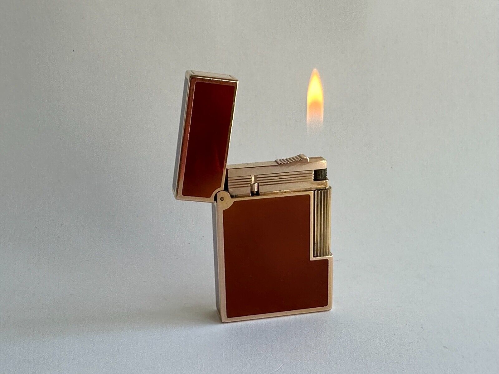 Vintage S.T. Dupont Cigarette Lighter – Paris 18K Gold Filled & Laque De Chine