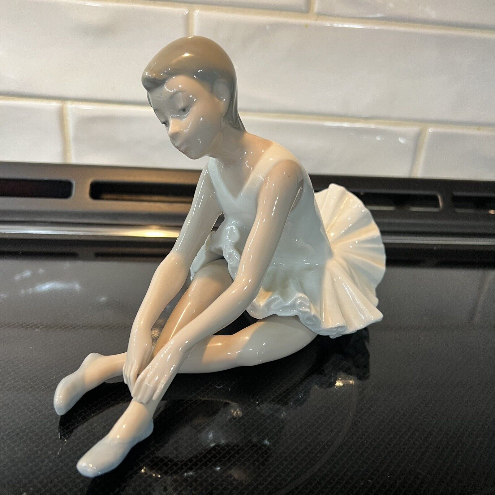 NAO BY LLADRO BALLERINA STRETCHING PORCELAIN FIGURINE # 0151 MINT