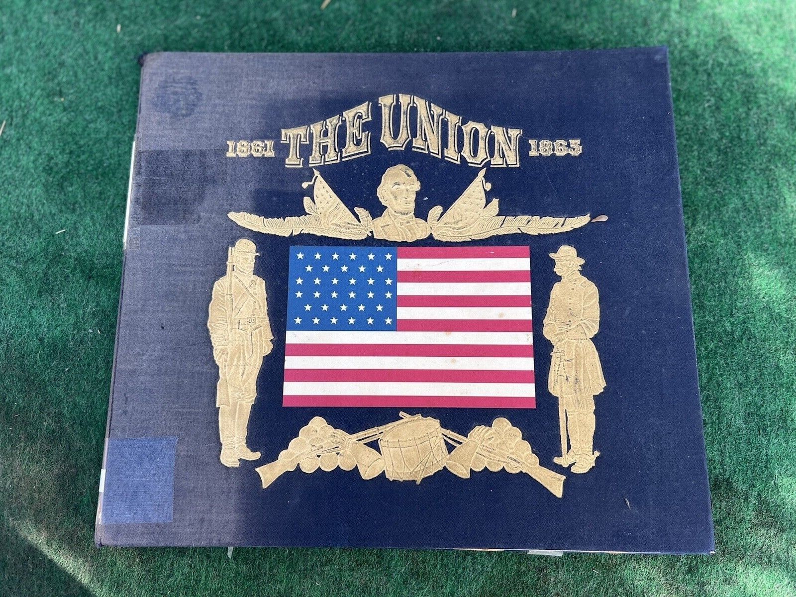 1861 THE UNION 1865 A LARGE 60 PAGE BOOK WITH MANY PICTURES, SONGS AN RECORD