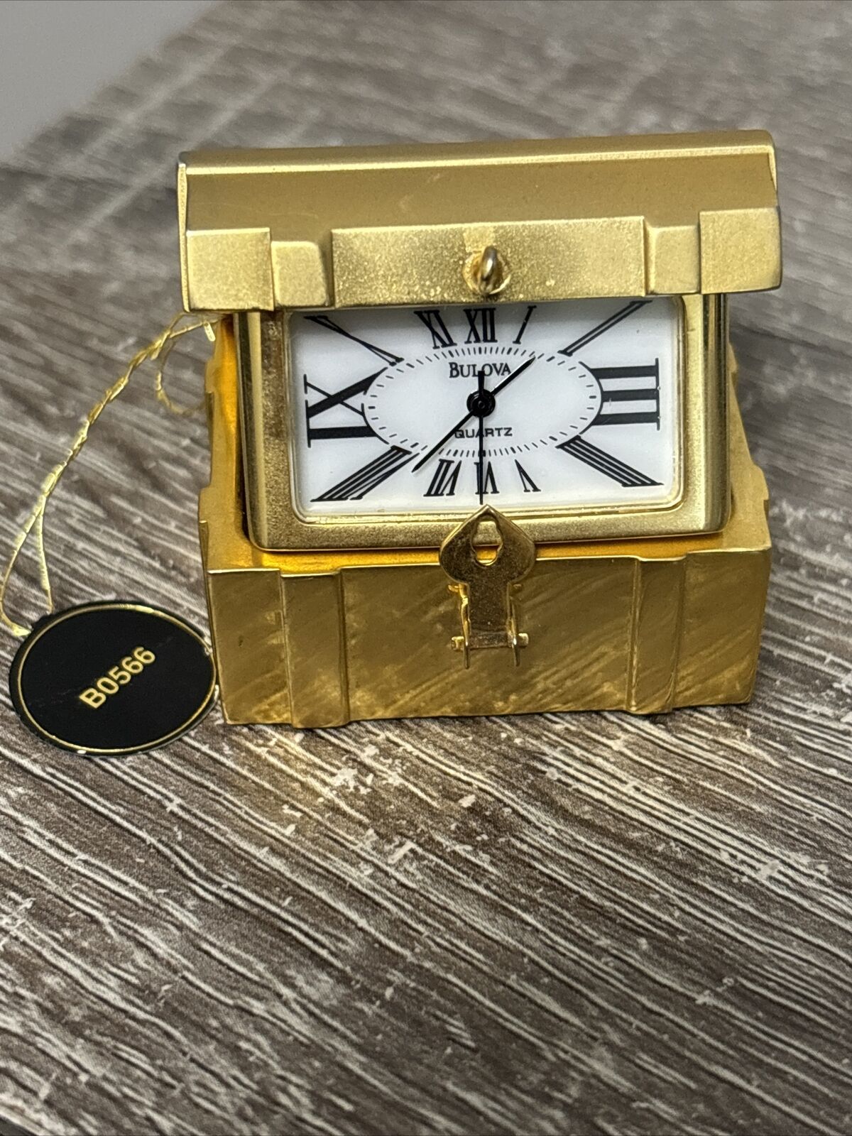 Authentic Bulova Miniature Clock Collectible Treasure Chest Quartz Clock B0566