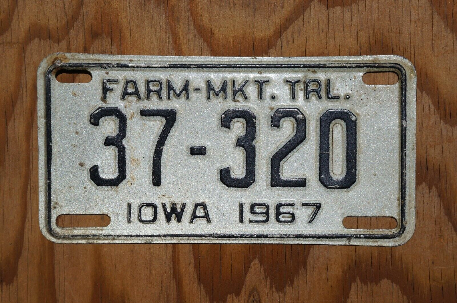1967 Iowa FARM - MARKET TRAILER License Plate # 37 - 320