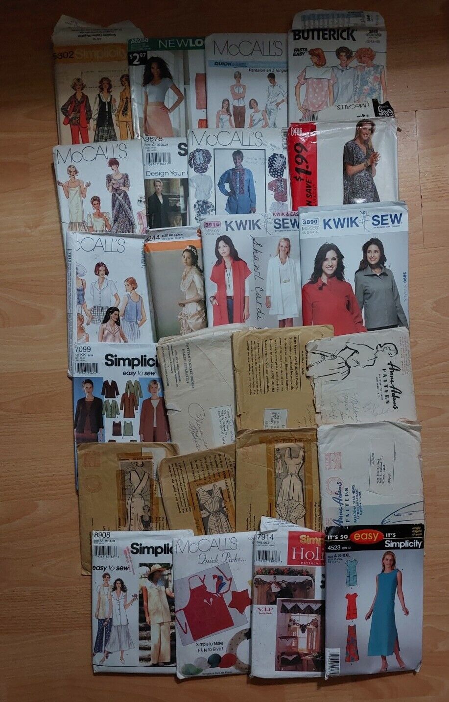 Lot Of 45 Vintage Womens/Mens/Crafts Sewing Patterns 70’s, 80’s & 90’s Cut/Uncut