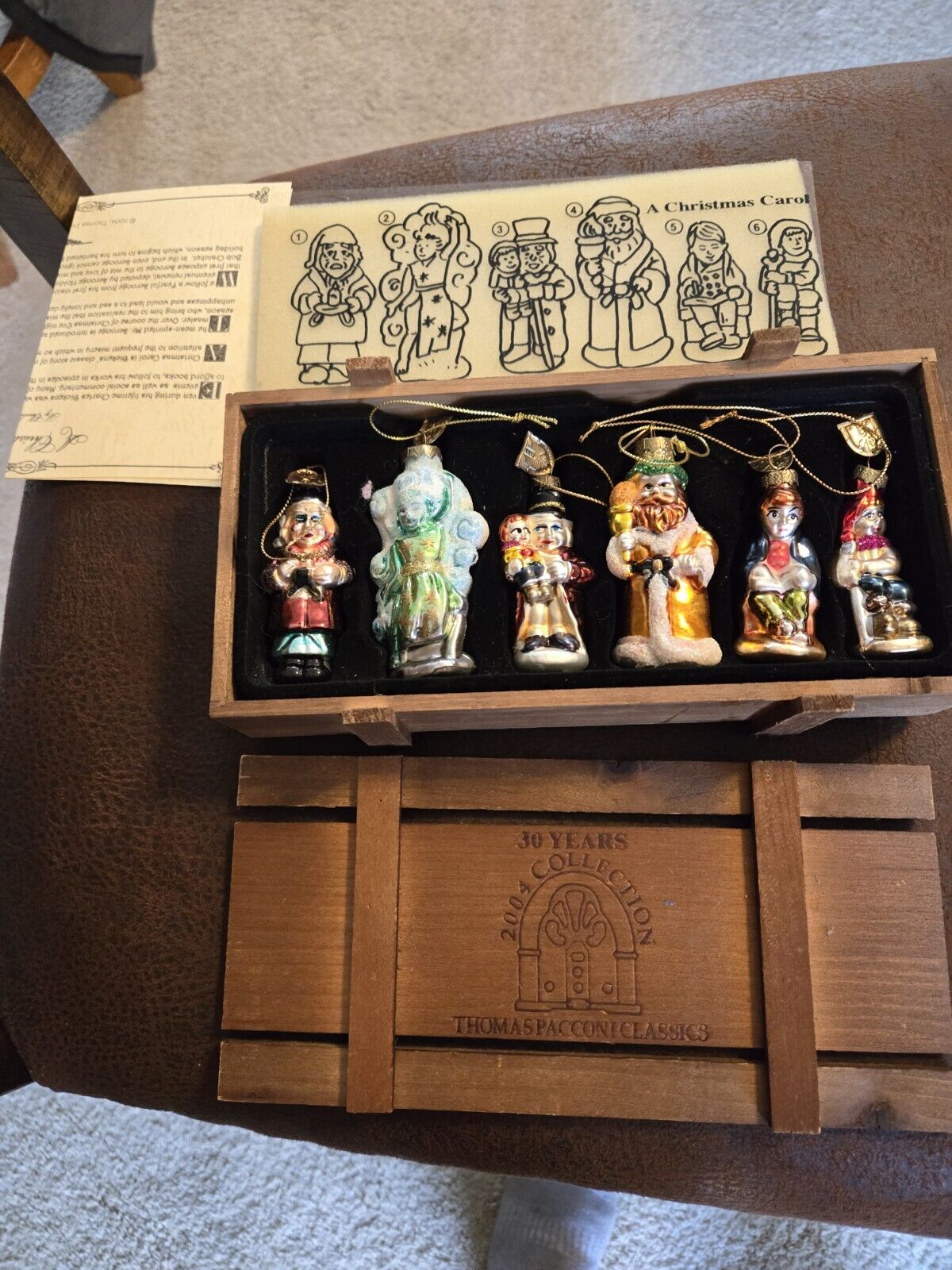 SET OF 6 THOMAS PACCONI A CHRISTMAS CAROL  GLASS ORNAMENTS IN WOODEN BOX