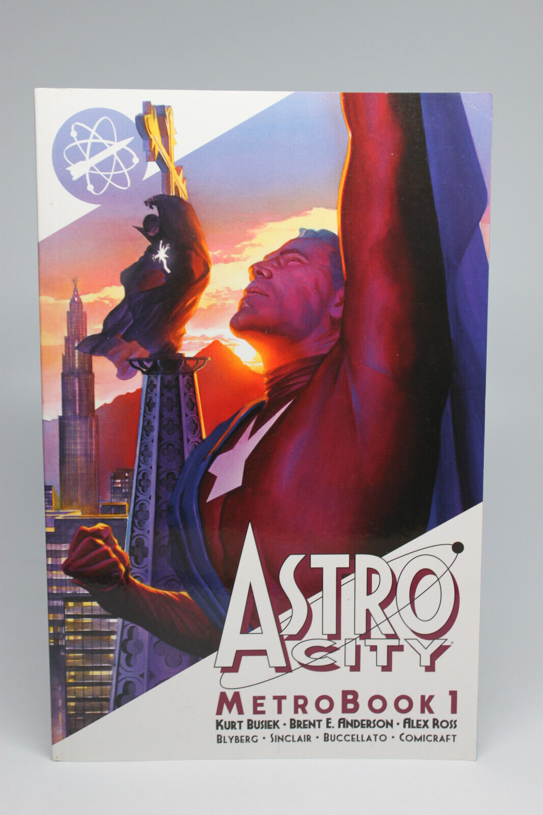 Astro City Metrobook Vol 1