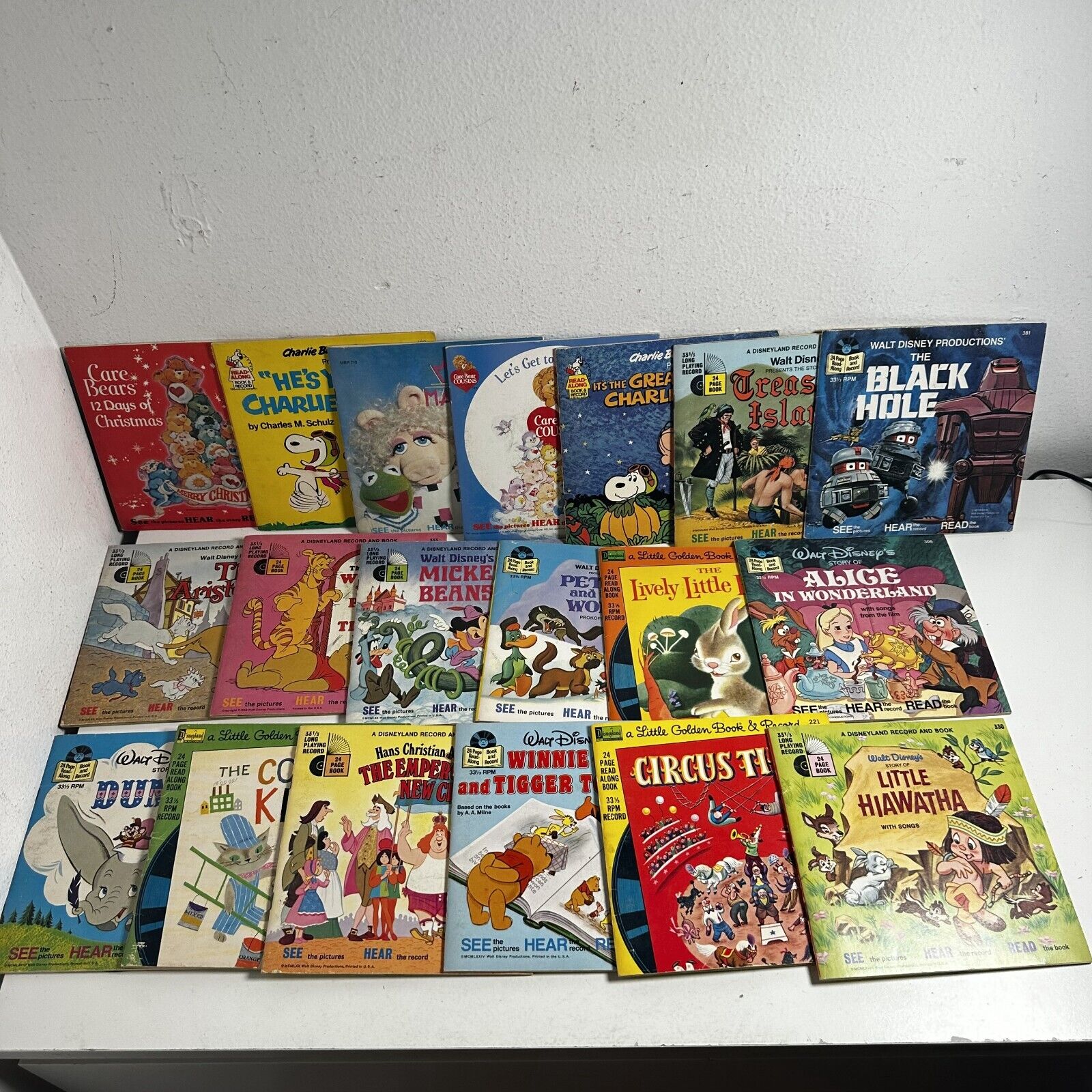 Vintage Walt Disney's Vinyl Kids Fiction See Hear Read Along Books - Lot of 19