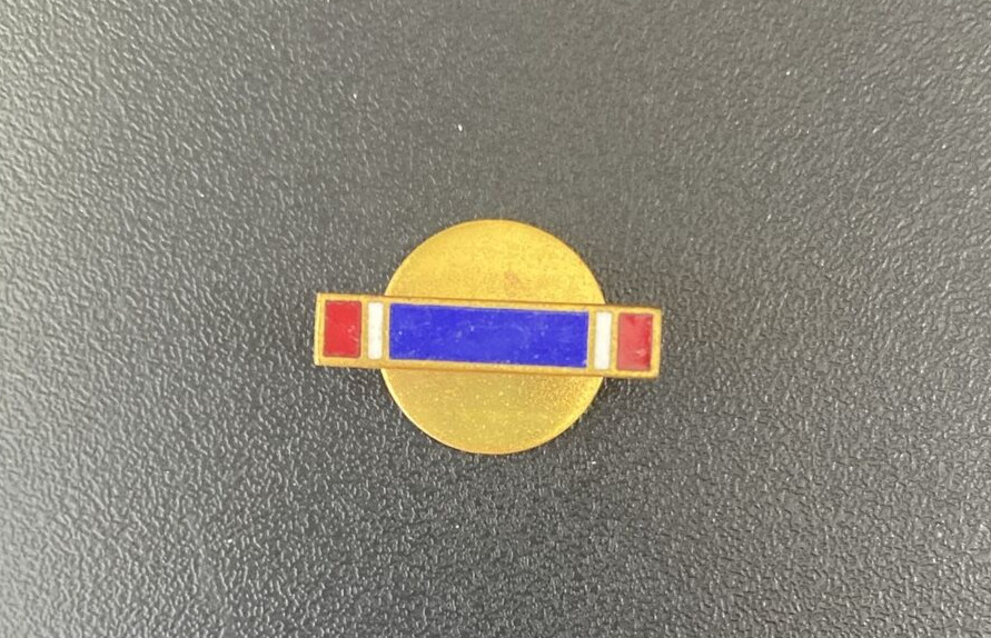 WW2 US Army DSC Medal Lapel Pin
