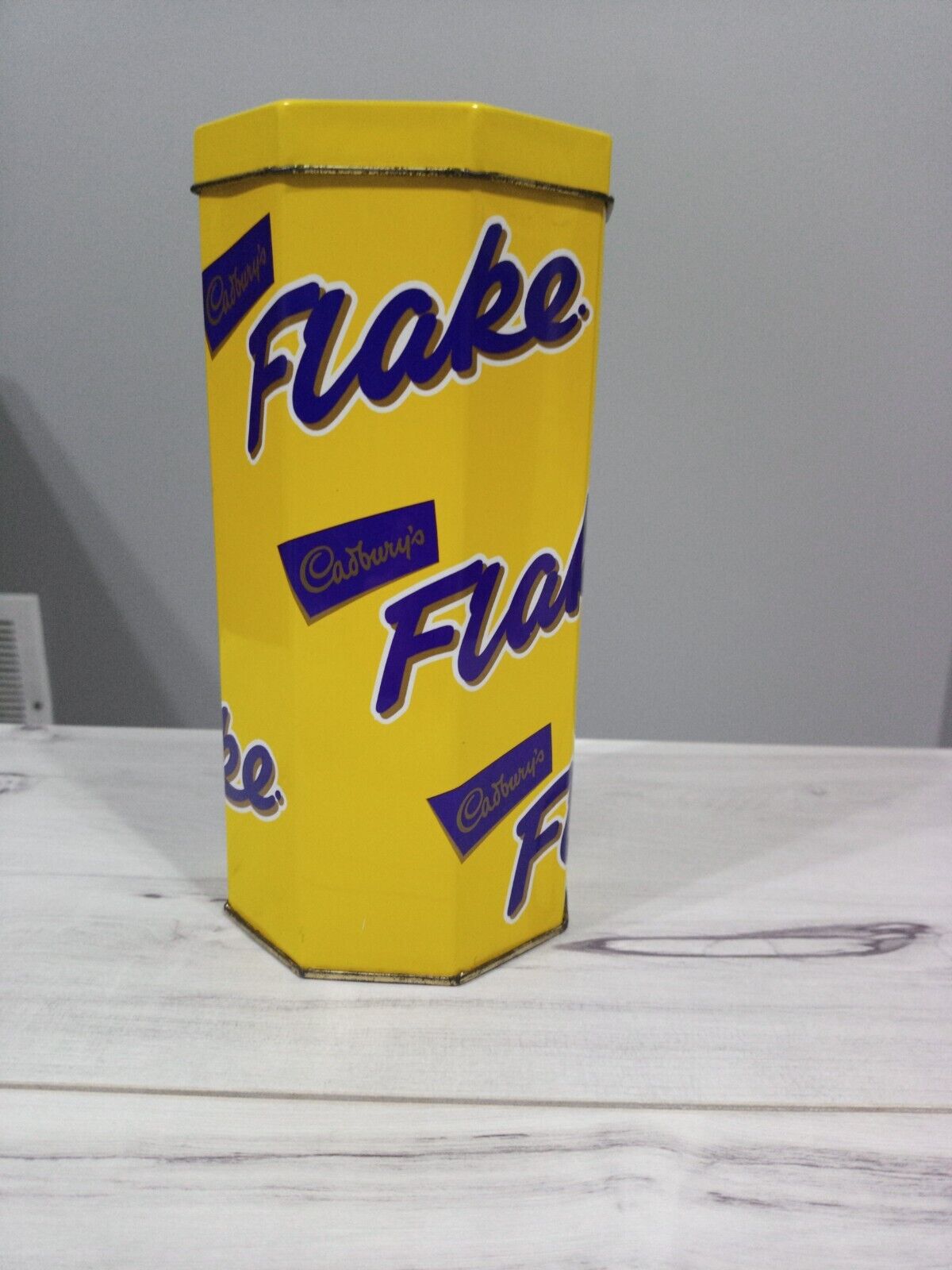 Vintage Cadburys Flake Tin Late 90's/Early 2000's