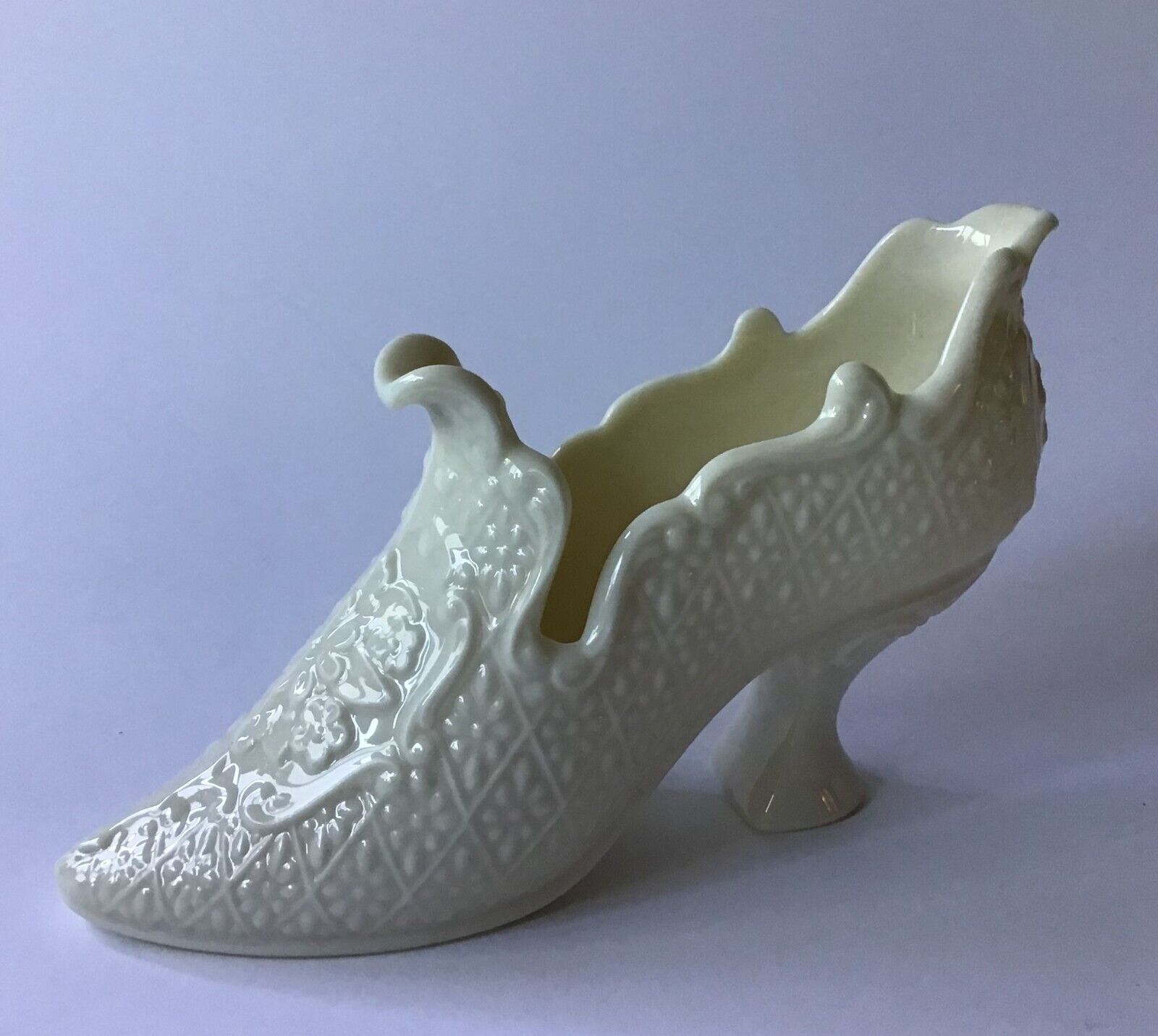 Lenox Victorian Shoe Vintage Ivory Cream Embelished Porcelain Boot Green Stamp 