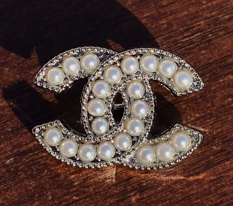 1 Chanel Shank Button, 22mm, Pearl & Silver Designer Button