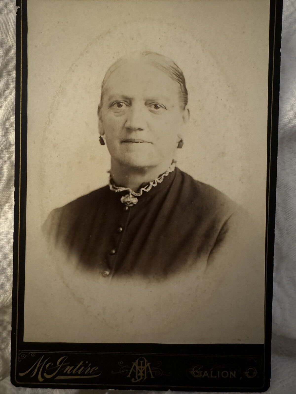 c1880s Galion Ohio  Woman Cabinet Card Photo
