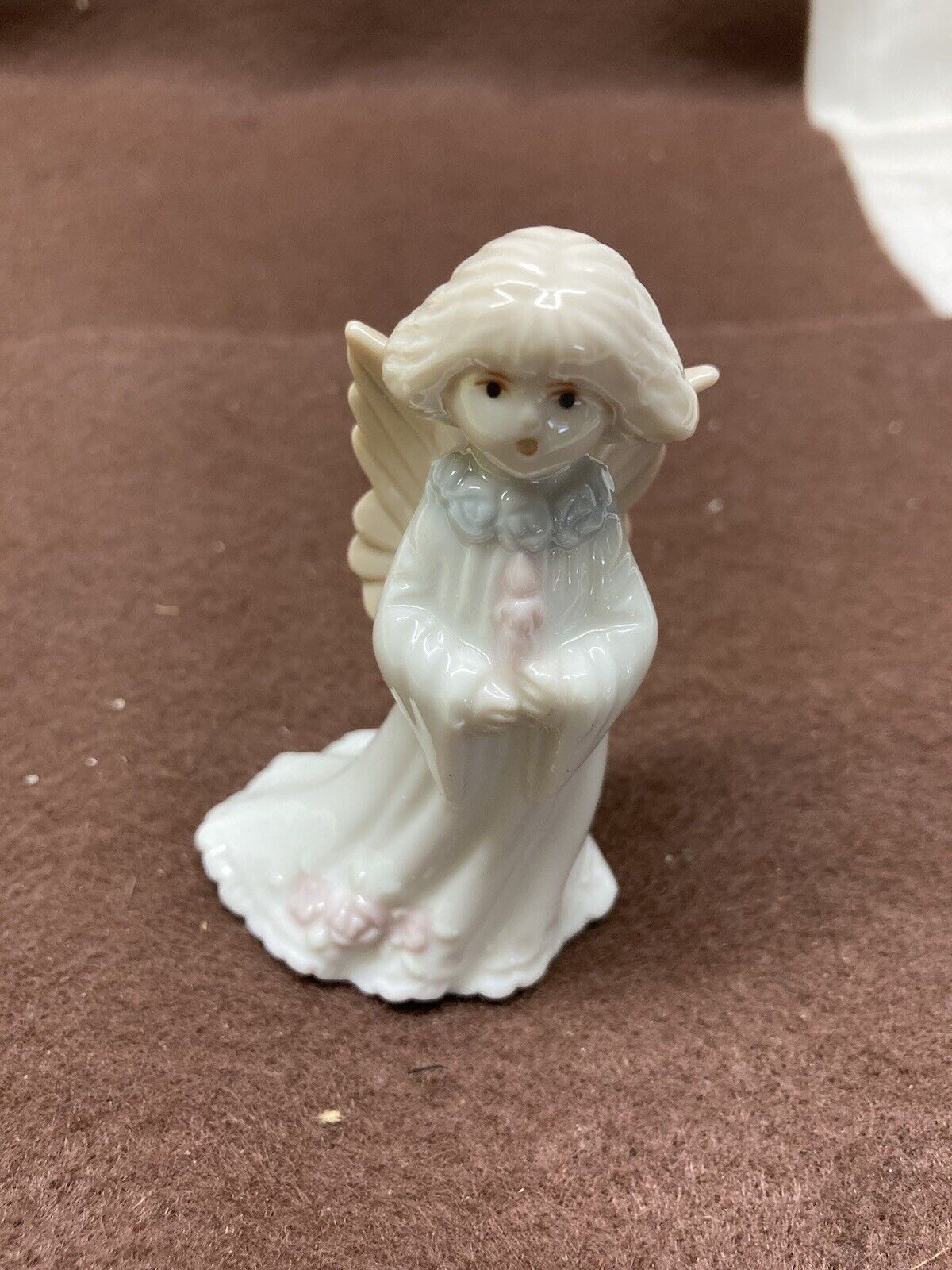 Vintage 1995 Porcelain Figurine Russ Berrie White Angel withCandle 3\