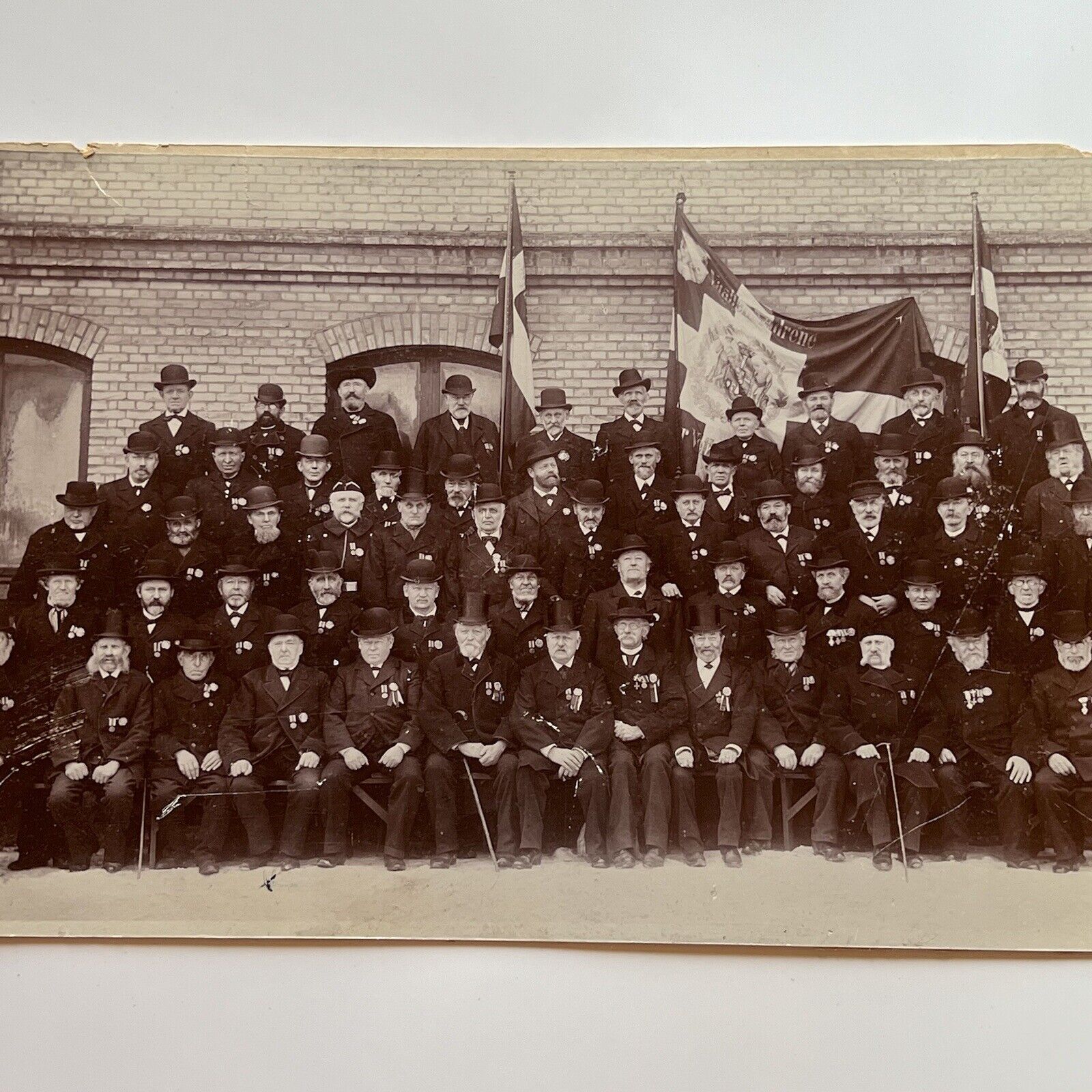 Antique Cabinet Card Group Photograph Veteran Military Men Reunion Top Hats
