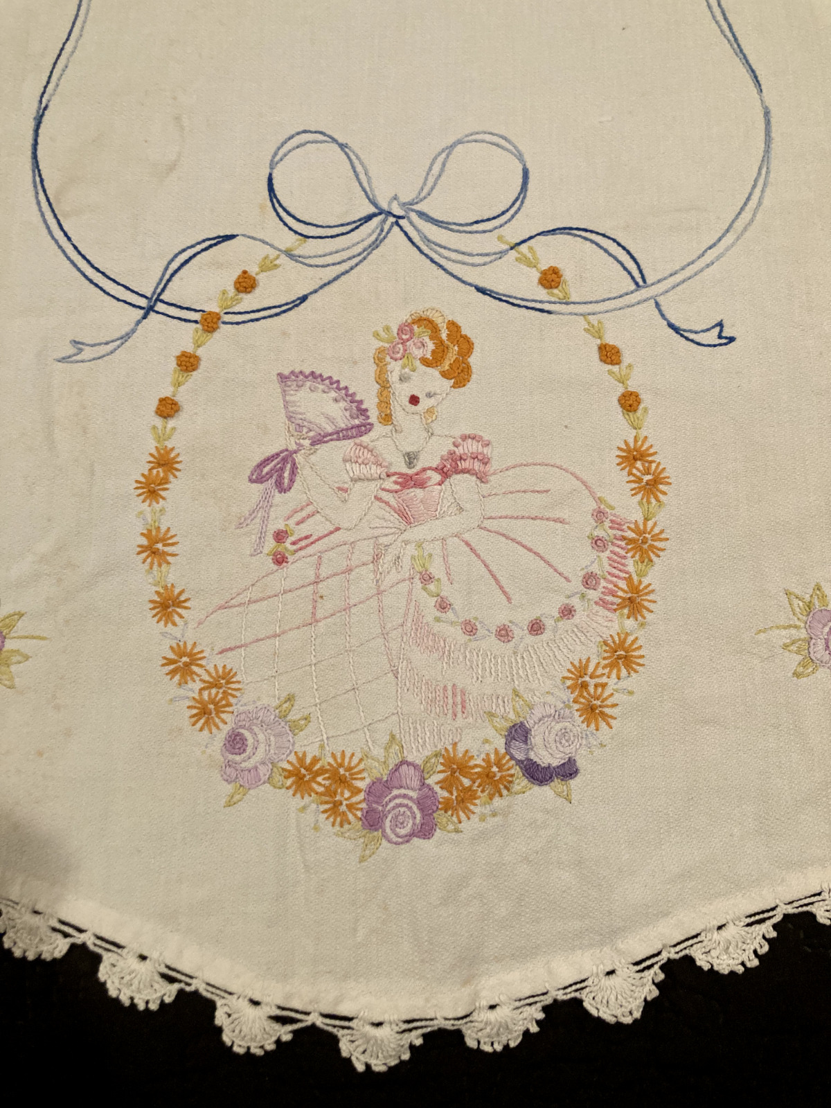 Vintage Embroidered Table Runner Handmade Lady Floral 39\