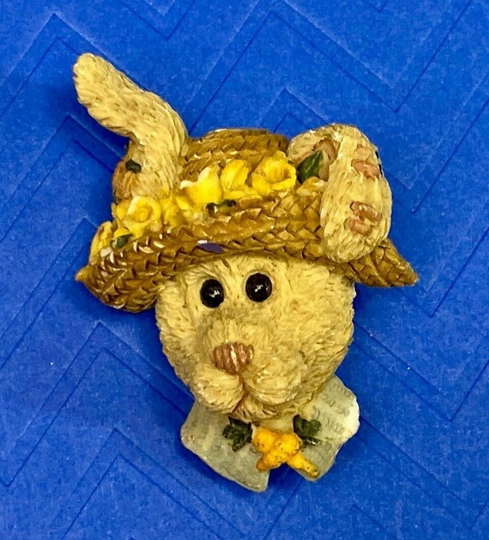 Teddy Bear w/ Straw Flower Hat Vintage Ceramic Boyds Bears Brooch Pin