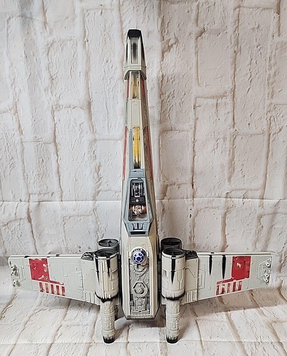 1998 Star Wars Hasbro Lucas Films Electronic X Wing Fighter Sound & Voices 