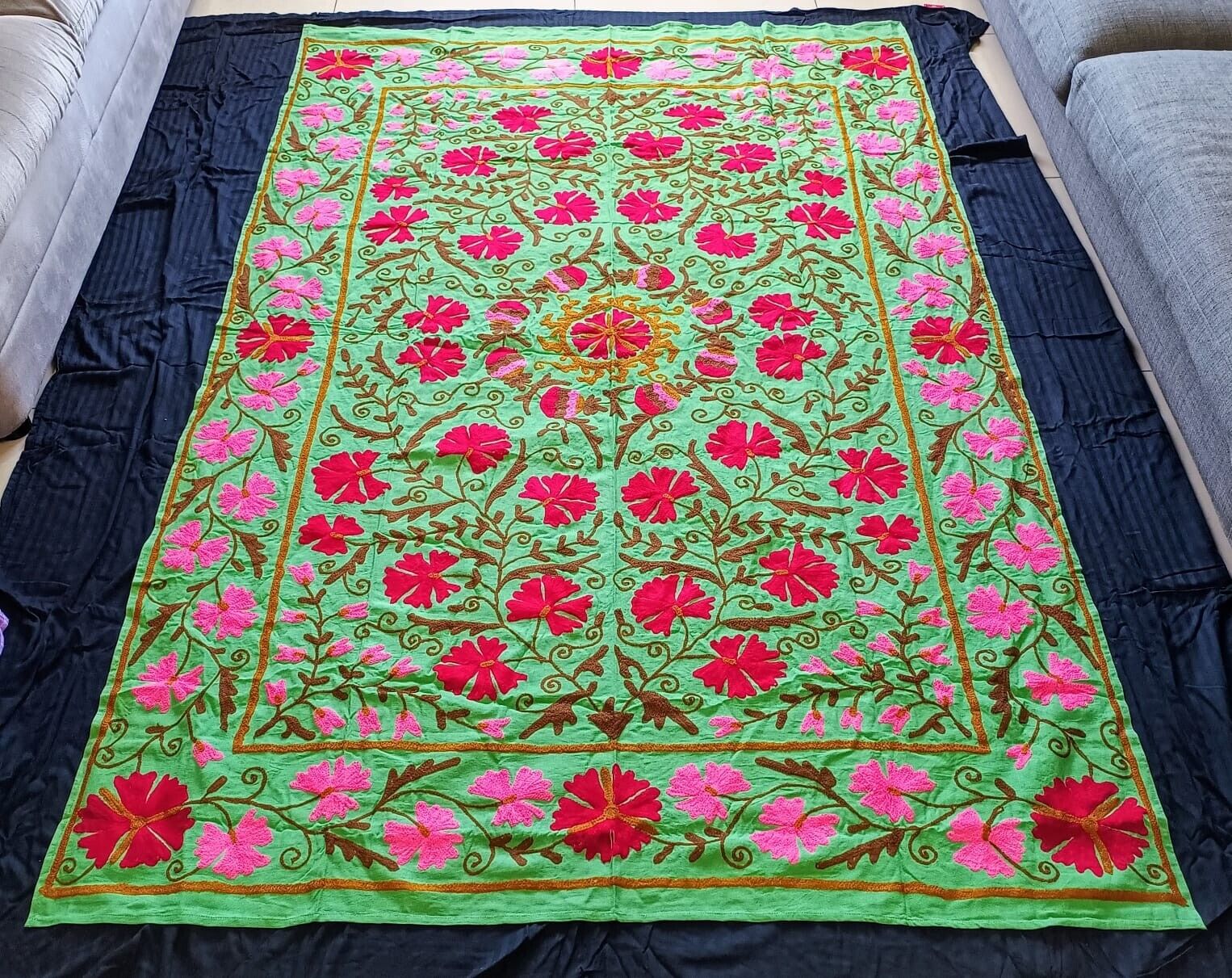 Handmade Green Suzani Embroidered Bedspread Uzbek Tapestry Wall Hanging 90 inch