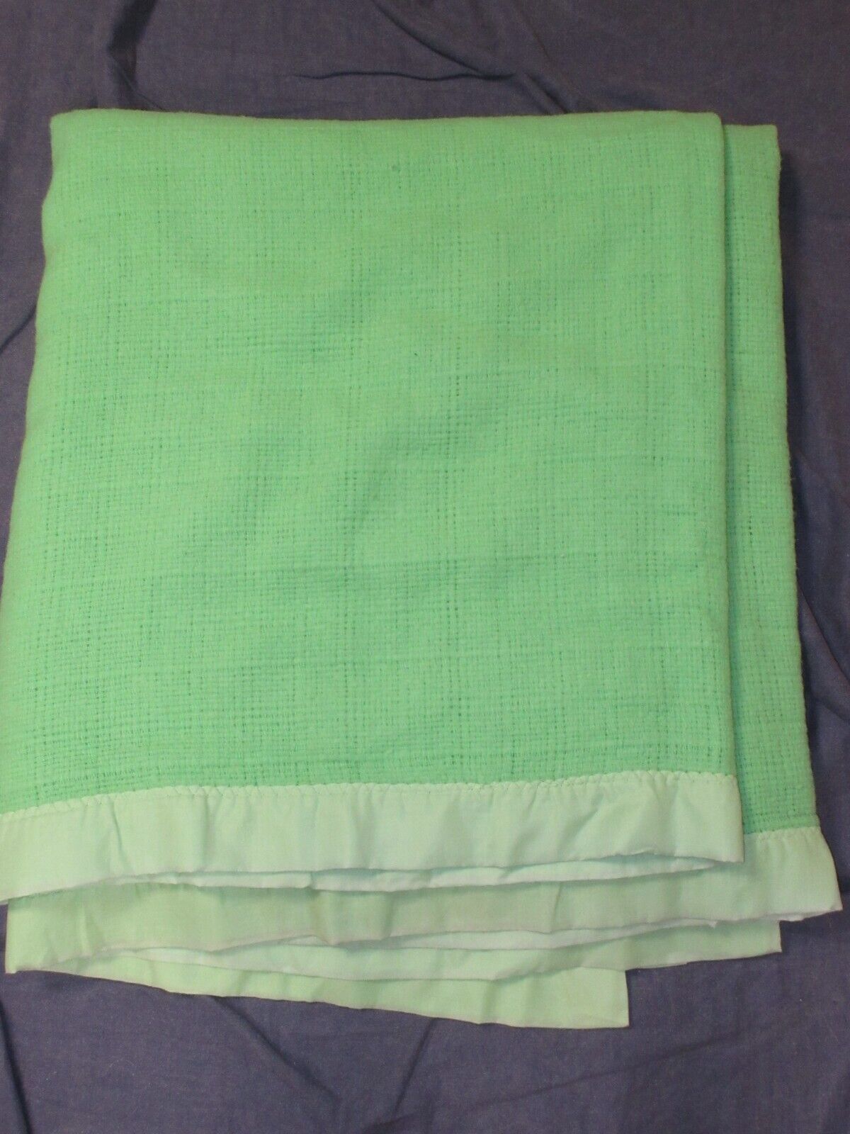 Vintage STEVENS-UTICA Blanket - Green Satin Trim - 80 x 90 Full - Acrylic - USA