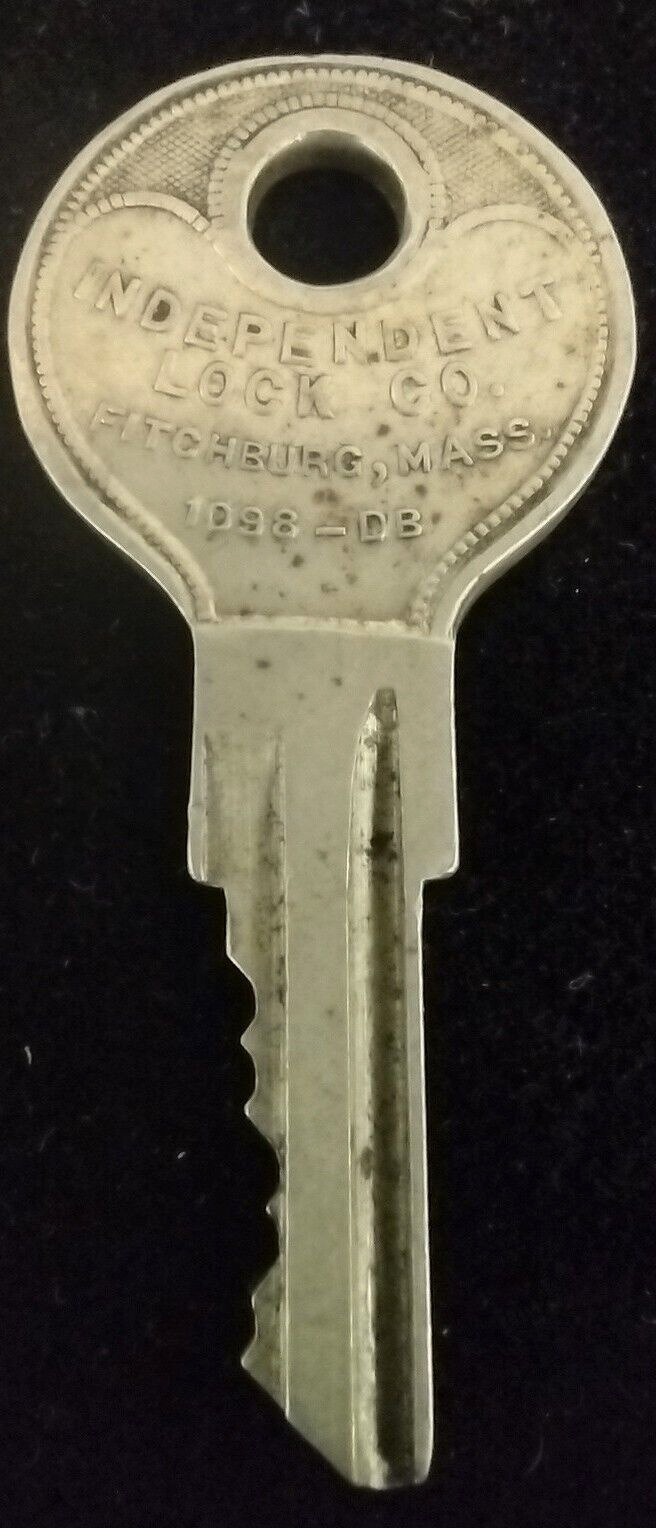 Vintage Key ILCO Independent Lock Co 1098-DB Appx 1-7/8” Fitchburg MASS USA