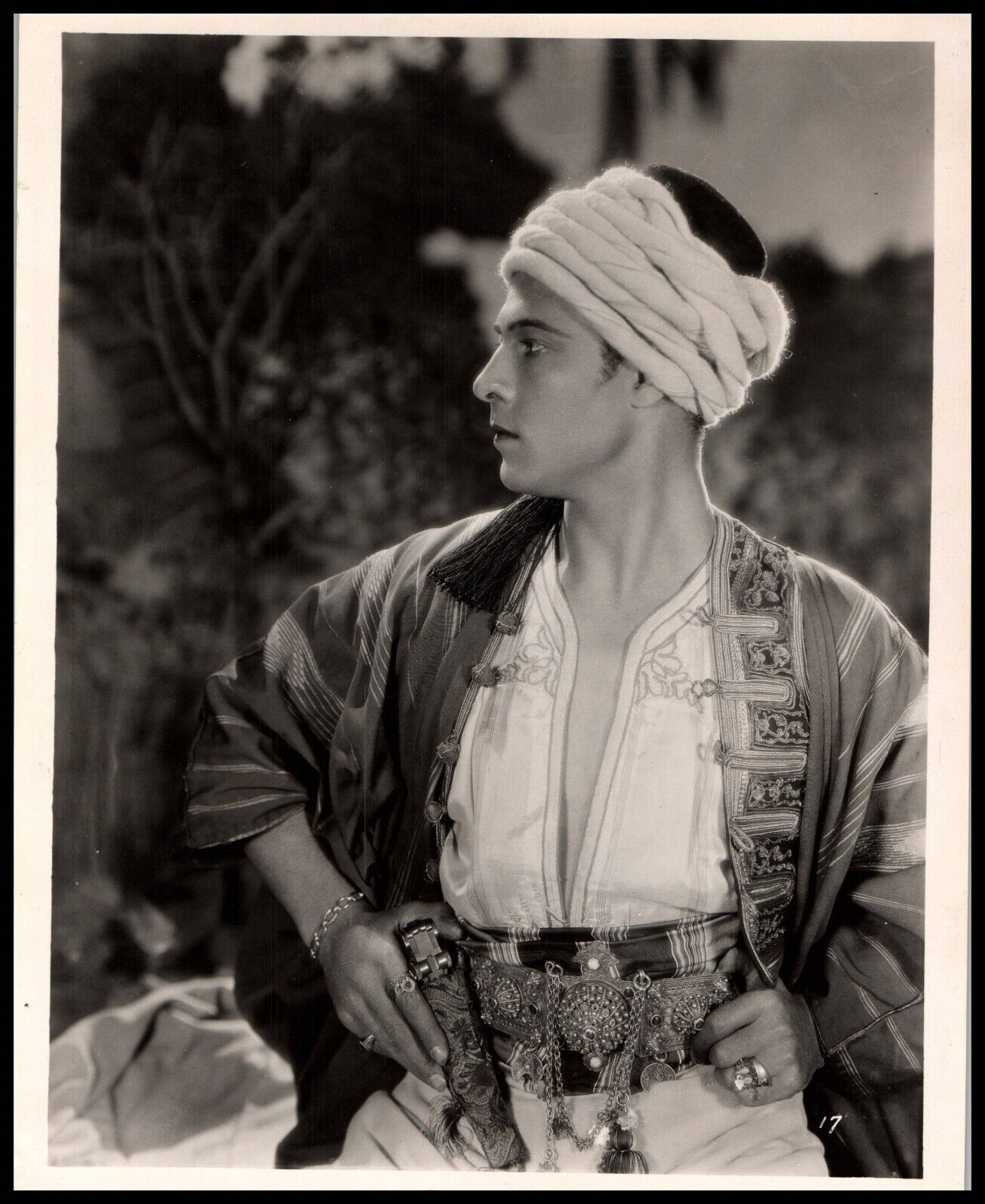 1920s Gay Actor Rudolph Valentino Exotic Costume WOW  PORTRAIT ORIG Photo 663