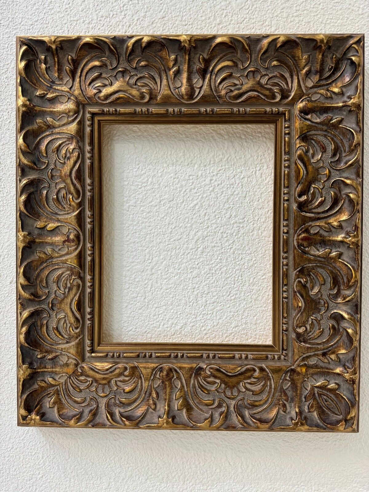 Real wood vintage picture frame 8x10 antique gold ornate for photo art painting