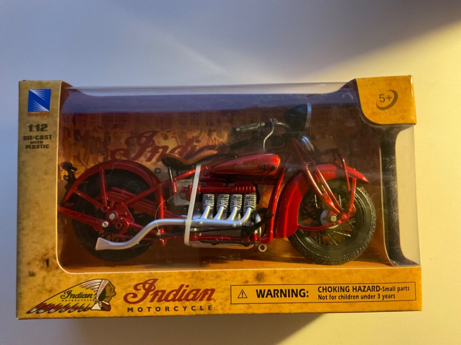 New Ray 1/12 Die-Cast Indian Motorcycle  “Indian 4” Red New In Box