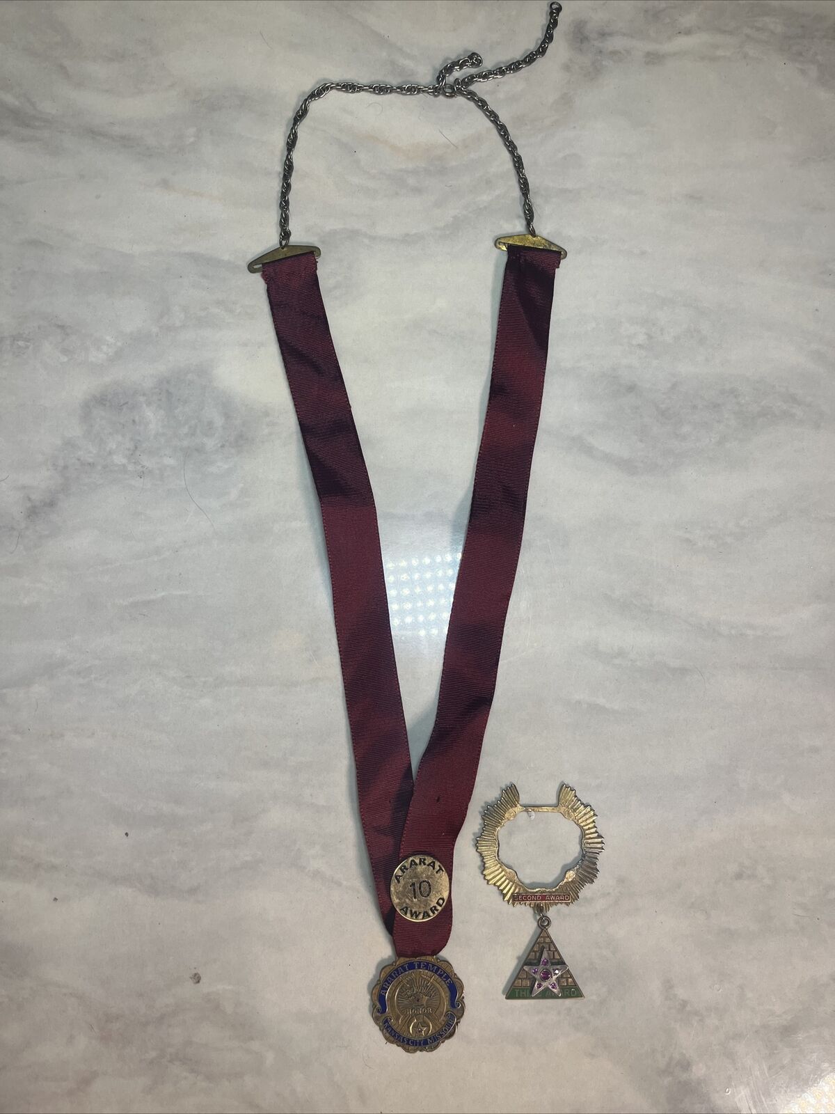 Vintage 1982 Masonic Crown Of Honor Medal Shrinner KCMO Gold