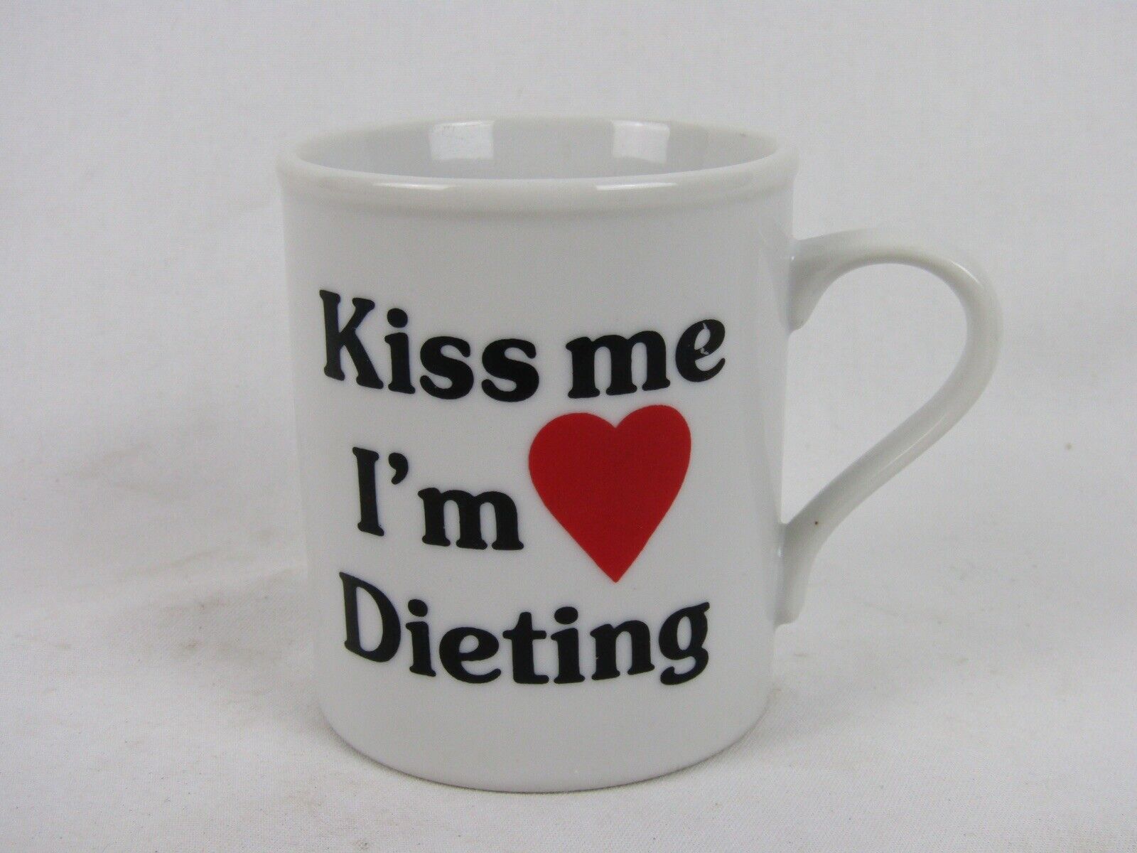 Vintage Papél Mug-“Kiss me I’m Dieting”-White-Made in Japan-EUC