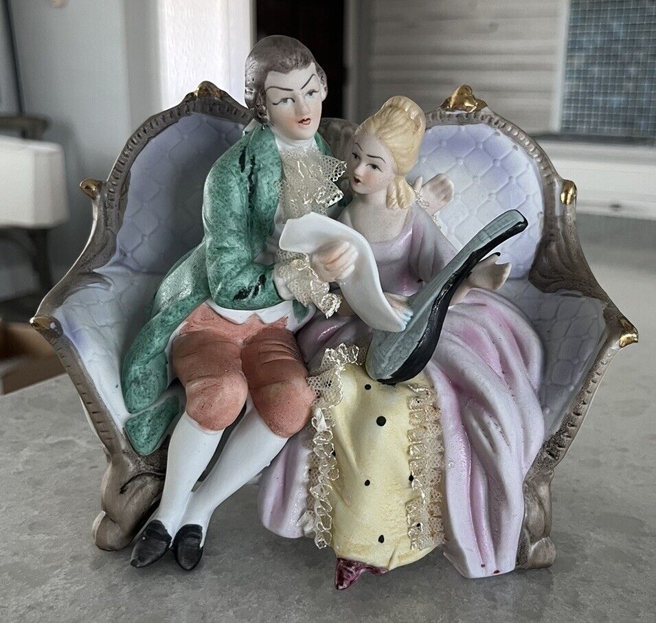 Vintage Victorian Couple Figurine on Settee ~ NORLEANS Japan ~ Mint
